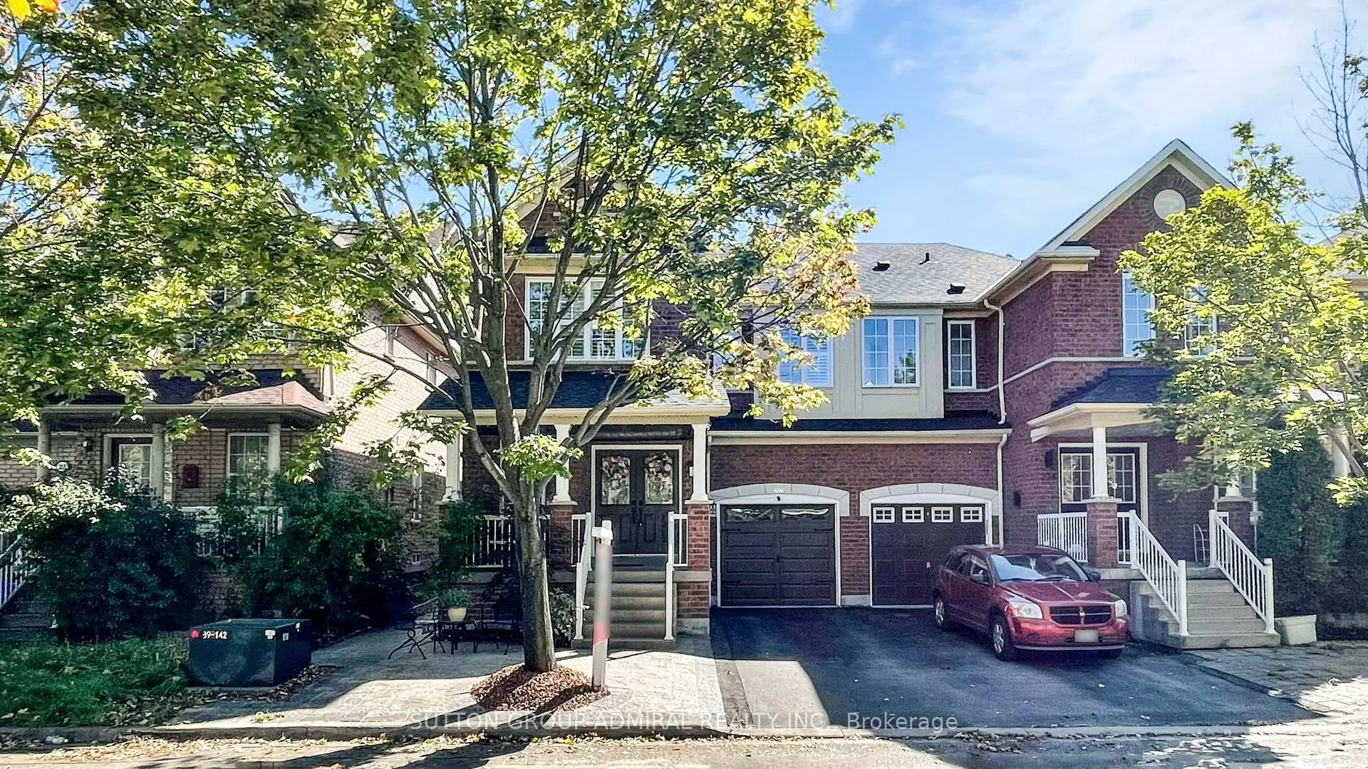 Photo 2 of 222 Hollywood Hill Circle, Vaughan, Vellore Village — HOMEH