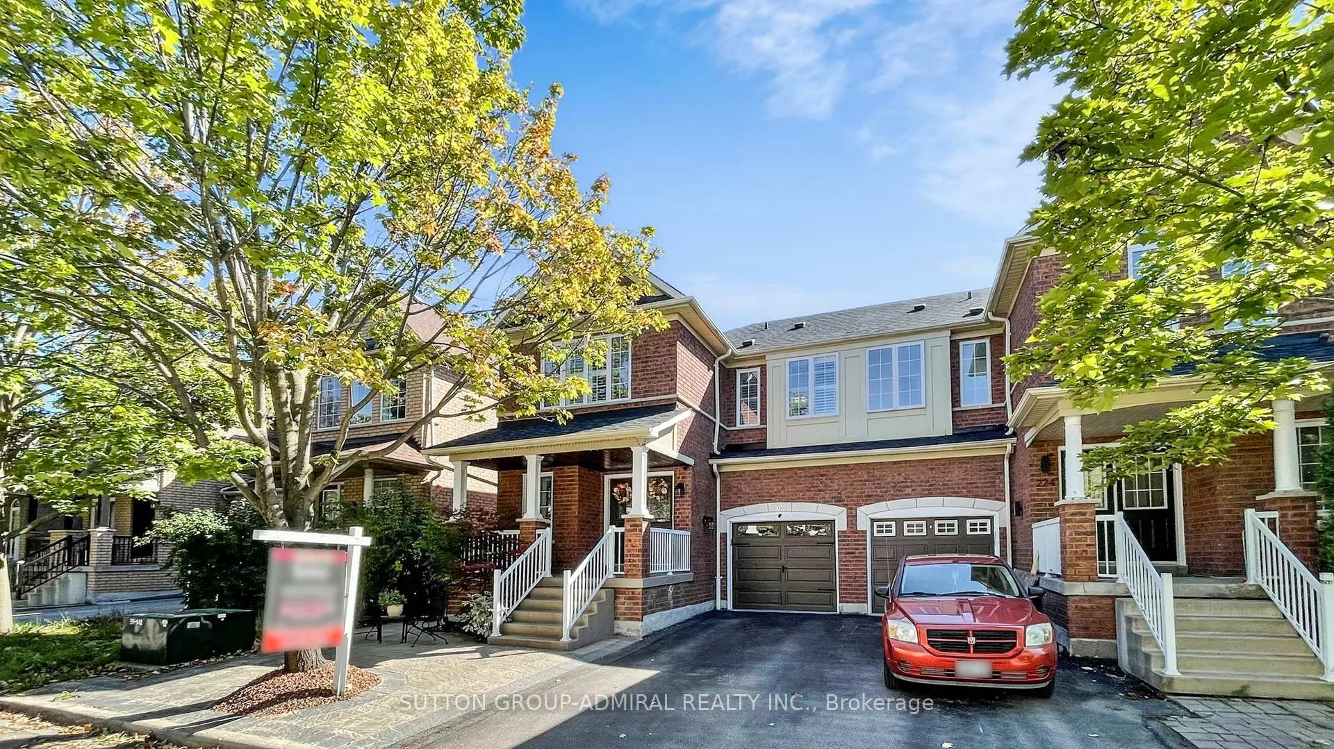 Photo 3 of 222 Hollywood Hill Circle, Vaughan, Vellore Village — HOMEH