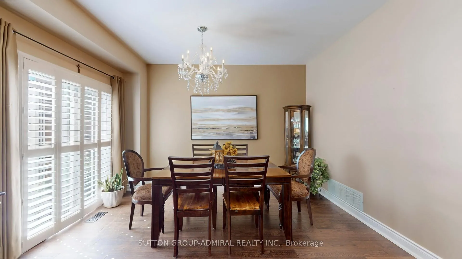 Photo 10 of 222 Hollywood Hill Circle, Vaughan, Vellore Village — HOMEH
