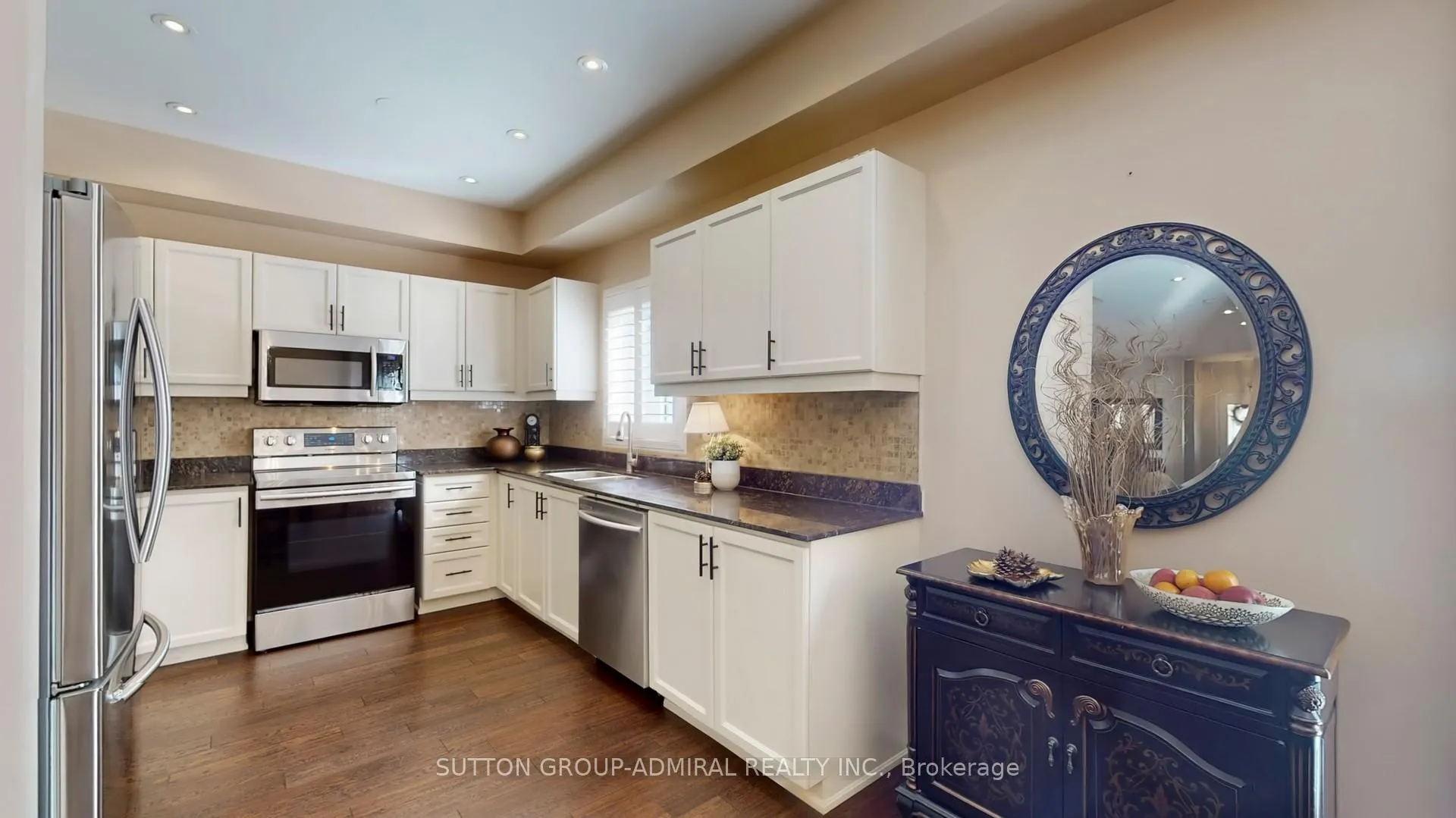 Photo 13 of 222 Hollywood Hill Circle, Vaughan, Vellore Village — HOMEH