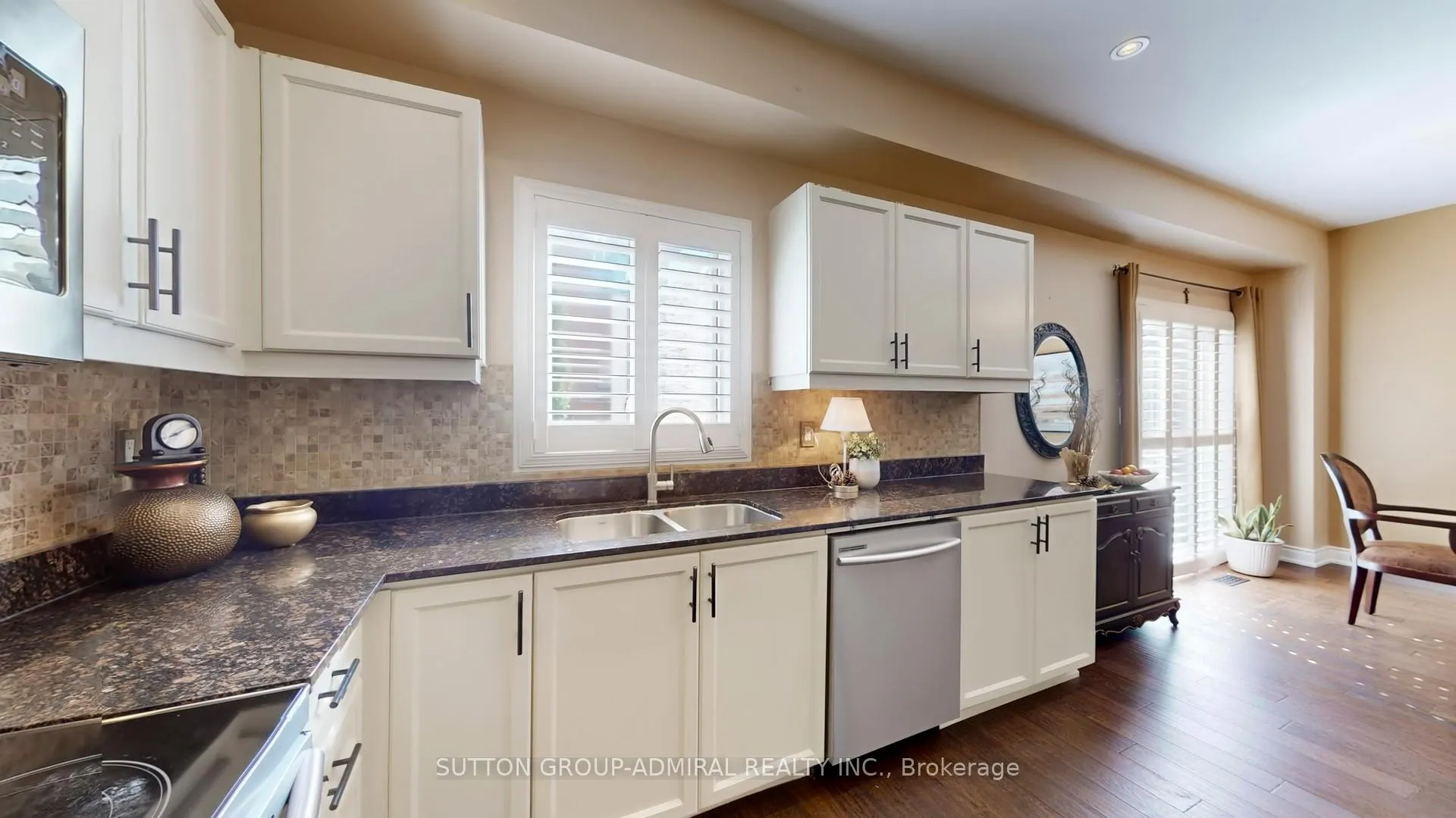 Photo 15 of 222 Hollywood Hill Circle, Vaughan, Vellore Village — HOMEH