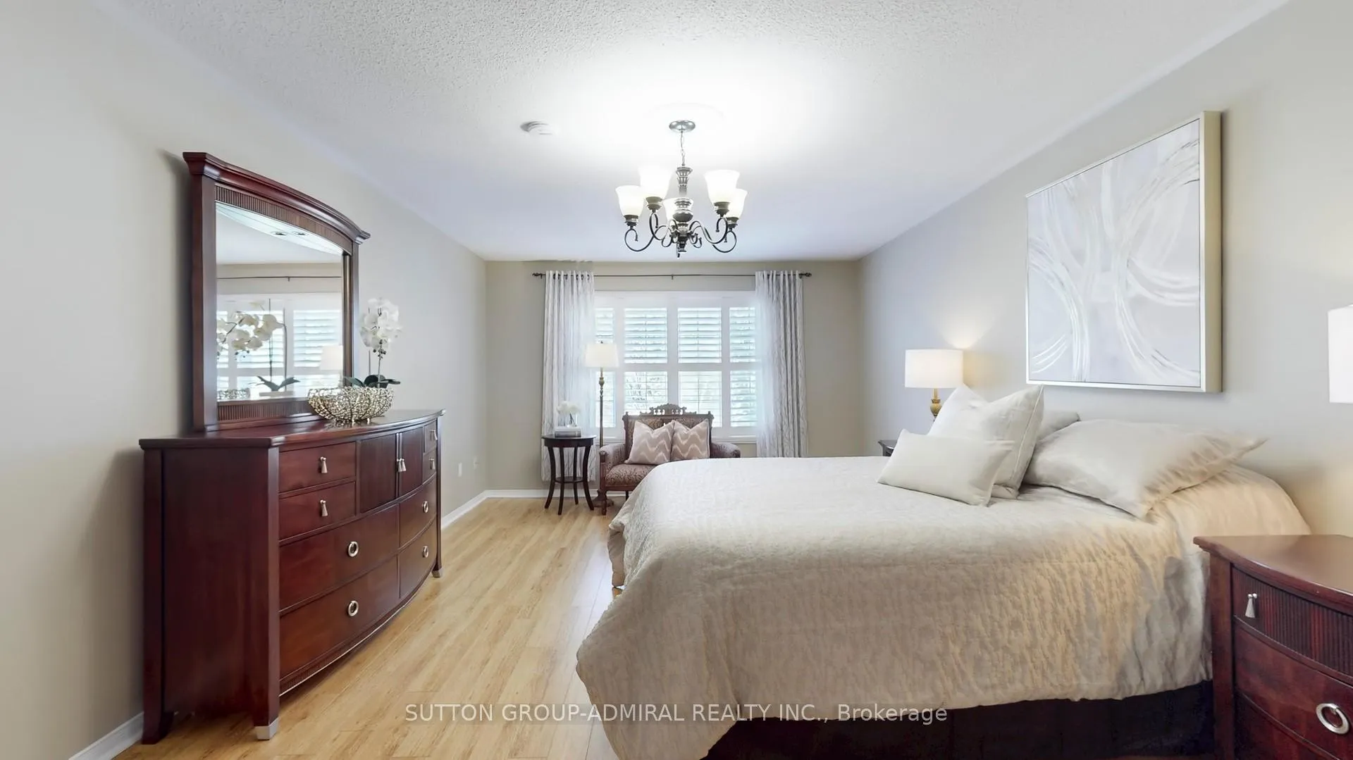 Photo 19 of 222 Hollywood Hill Circle, Vaughan, Vellore Village — HOMEH