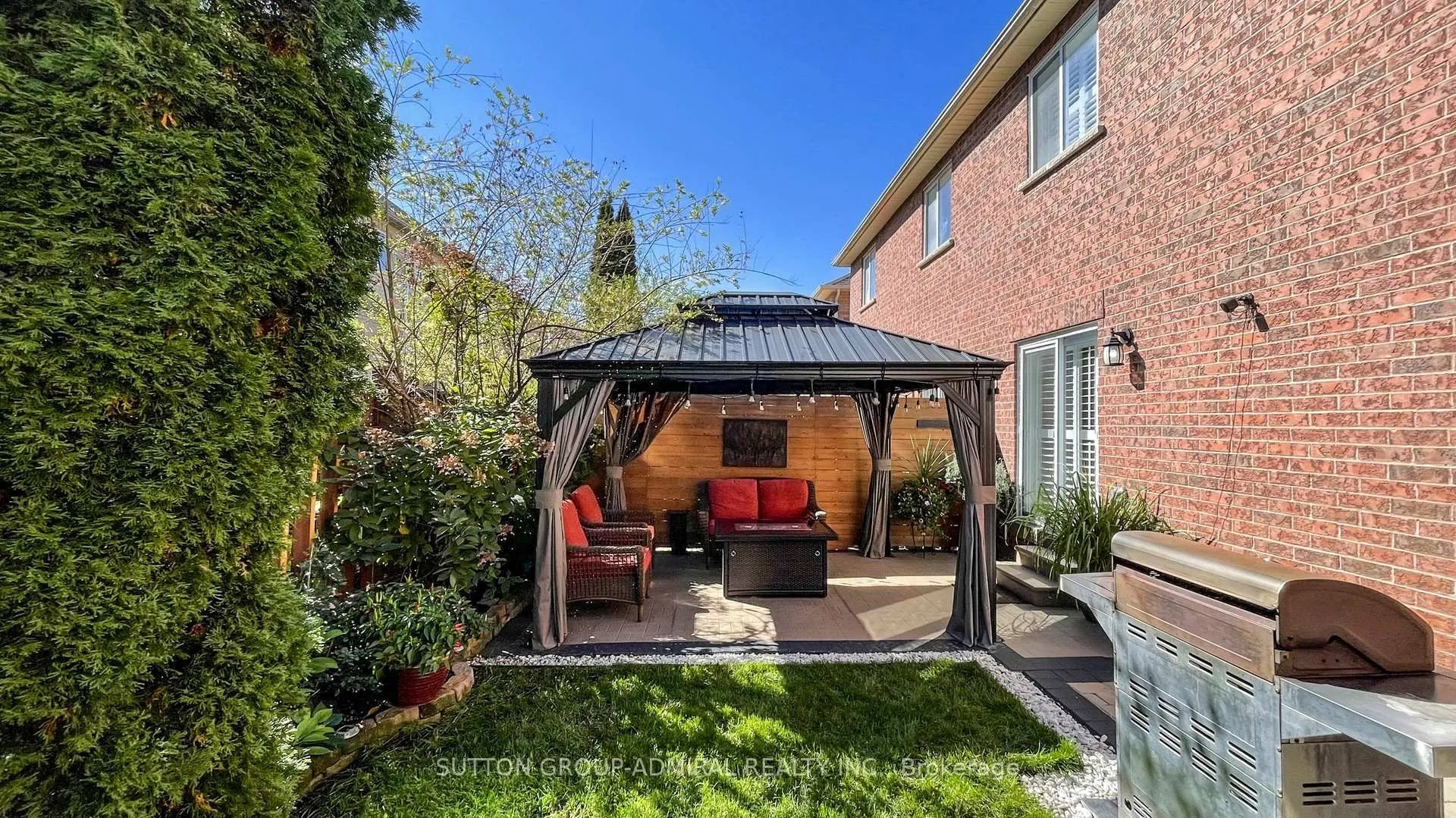 Photo 31 of 222 Hollywood Hill Circle, Vaughan, Vellore Village — HOMEH