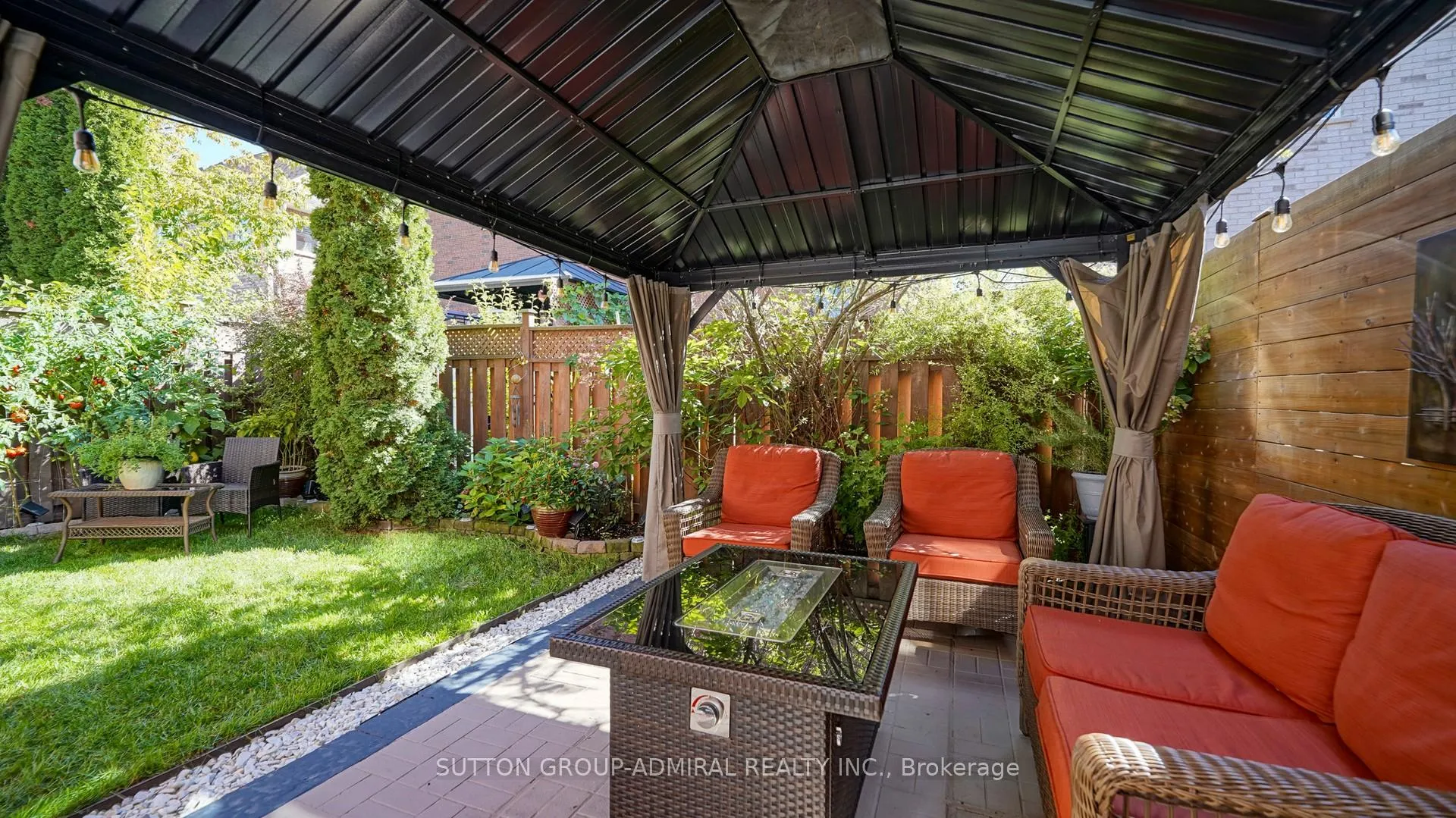 Photo 34 of 222 Hollywood Hill Circle, Vaughan, Vellore Village — HOMEH
