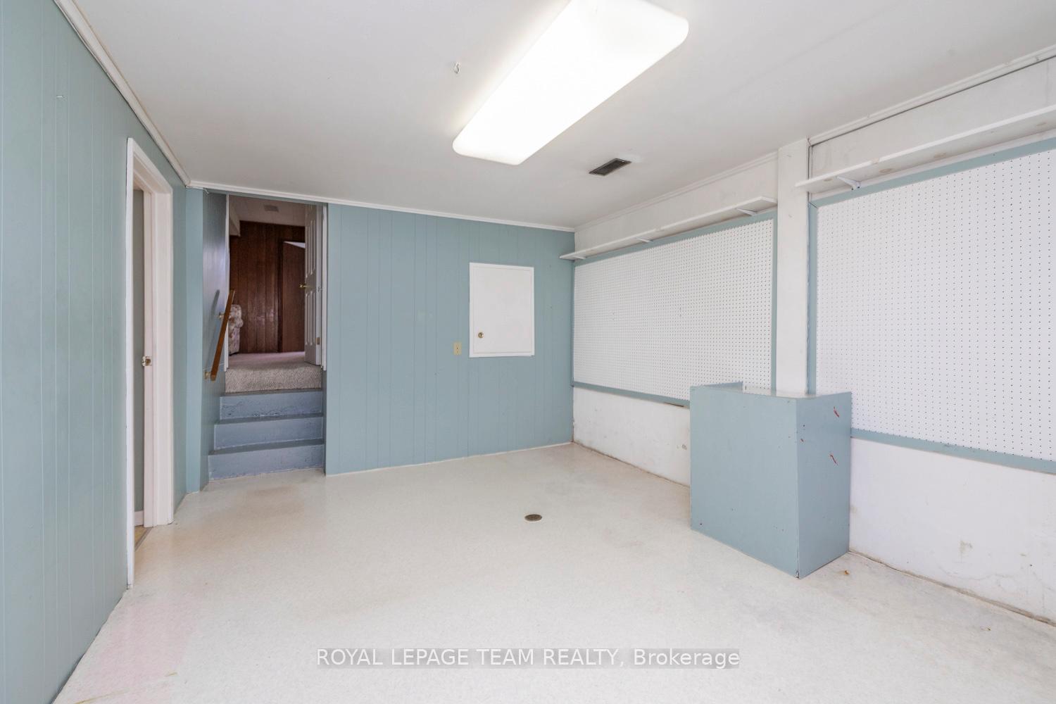 Photo 36 of 19 Pinepoint Drive, Ottawa, Lynwood Village — HOMEH