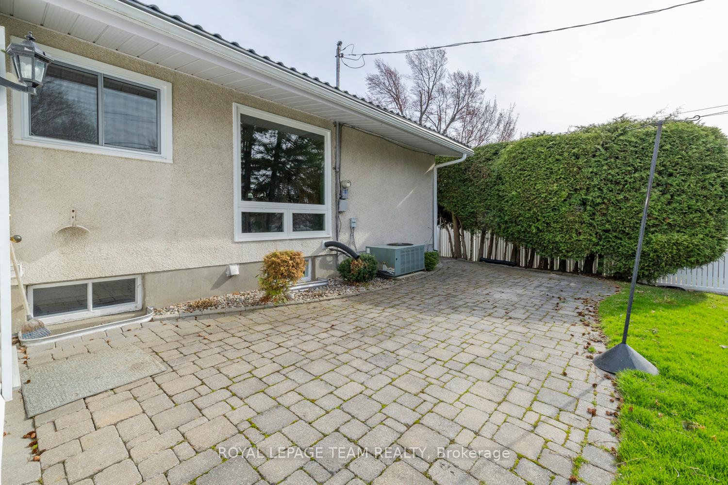 Photo 48 of 19 Pinepoint Drive, Ottawa, Lynwood Village — HOMEH
