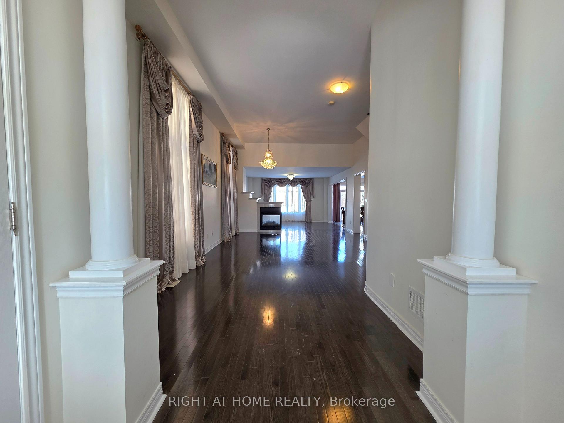 Photo 3 of 93 Oberfrick Avenue, Vaughan, Patterson — HOMEH