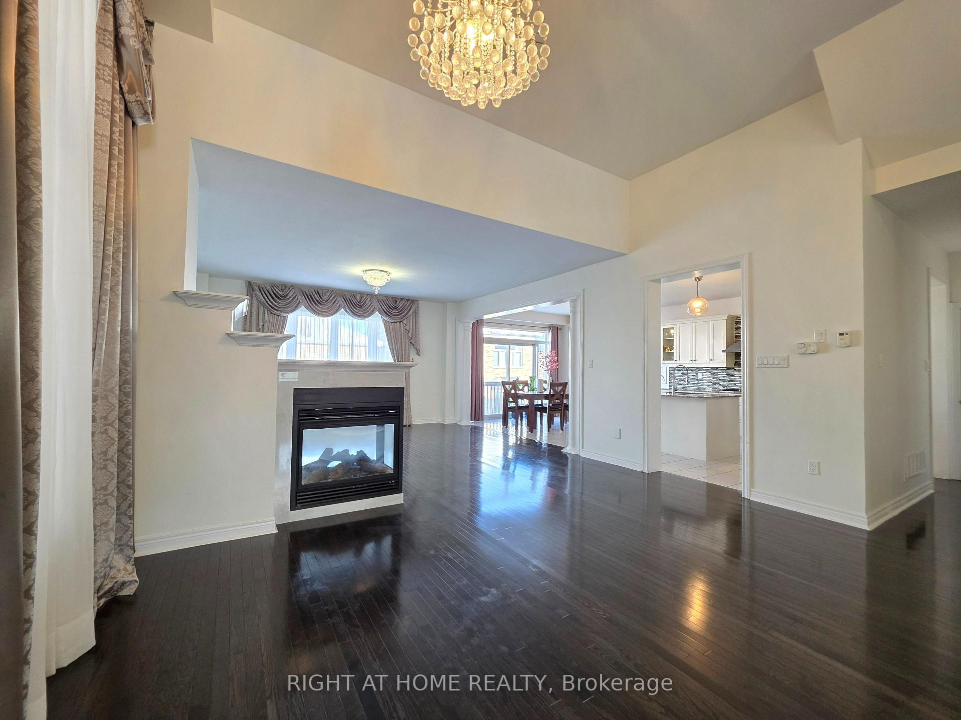 Photo 8 of 93 Oberfrick Avenue, Vaughan, Patterson — HOMEH