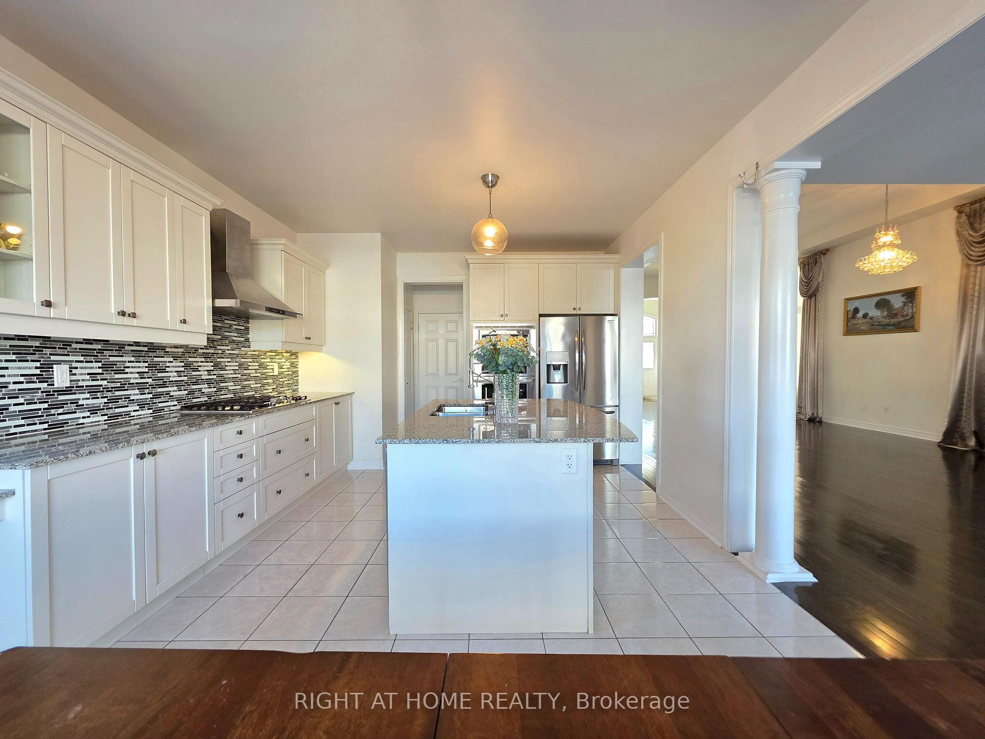 Photo 14 of 93 Oberfrick Avenue, Vaughan, Patterson — HOMEH