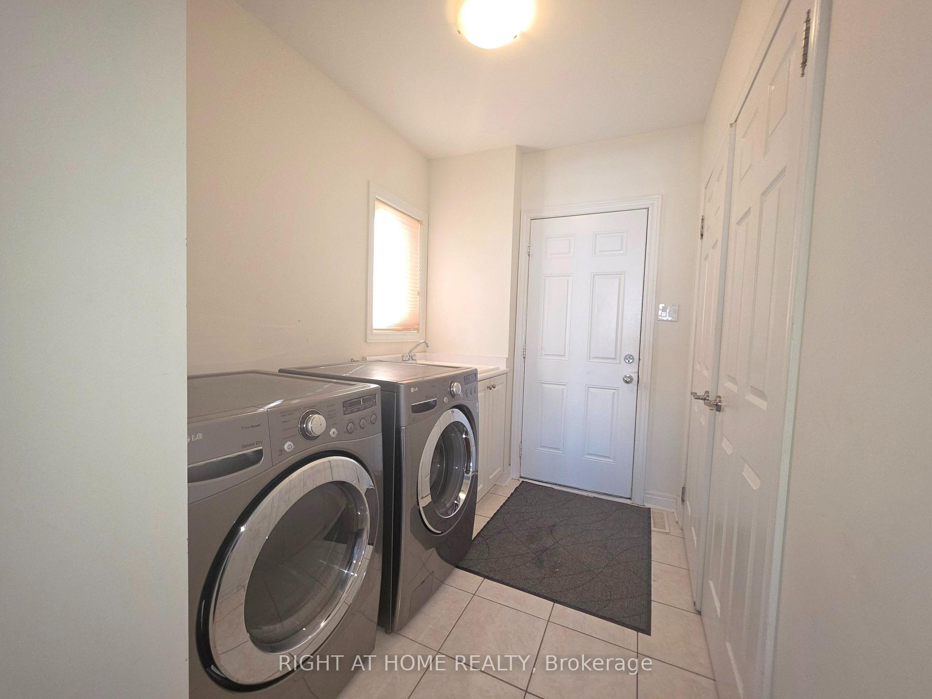 Photo 18 of 93 Oberfrick Avenue, Vaughan, Patterson — HOMEH