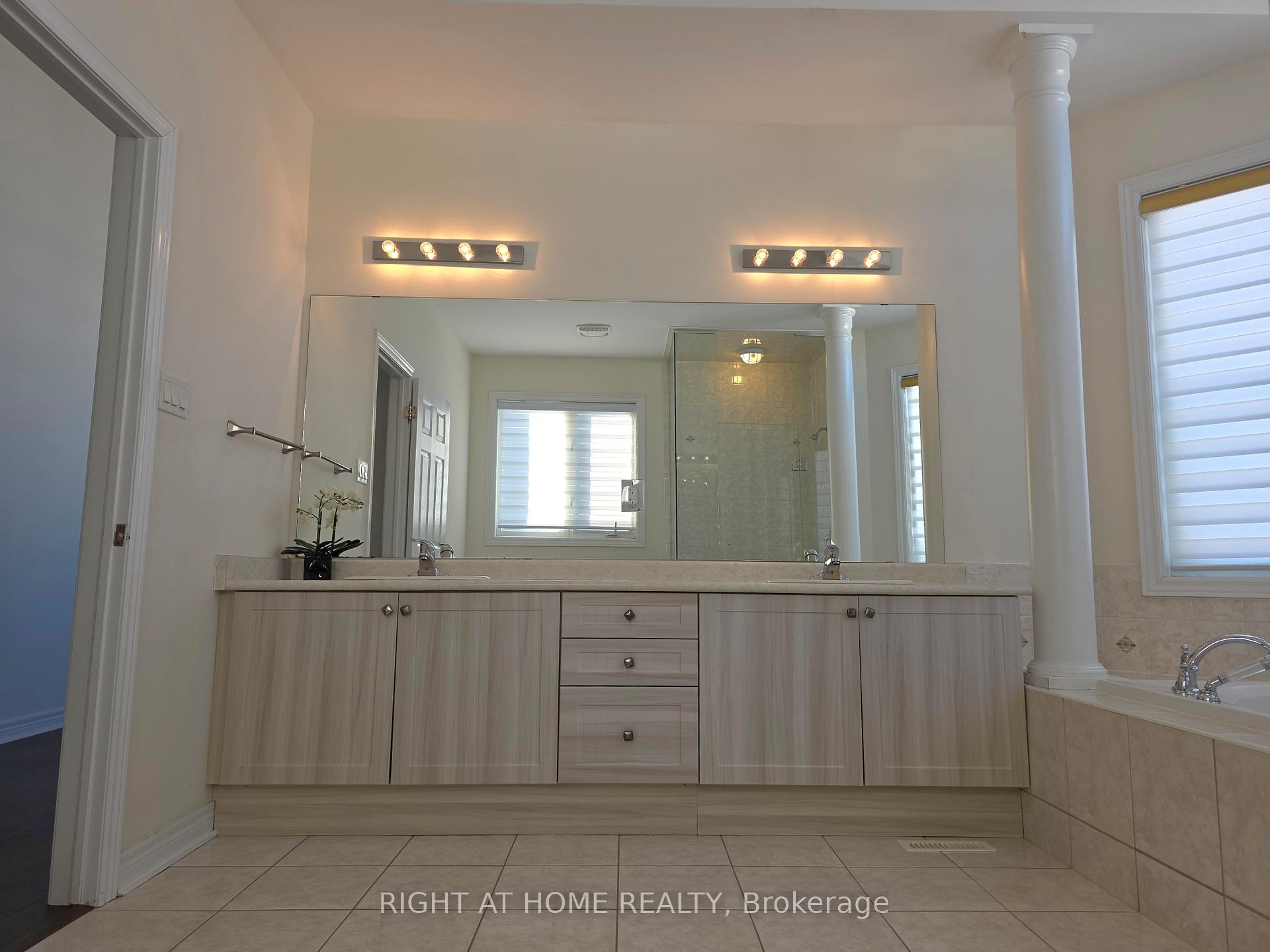 Photo 24 of 93 Oberfrick Avenue, Vaughan, Patterson — HOMEH