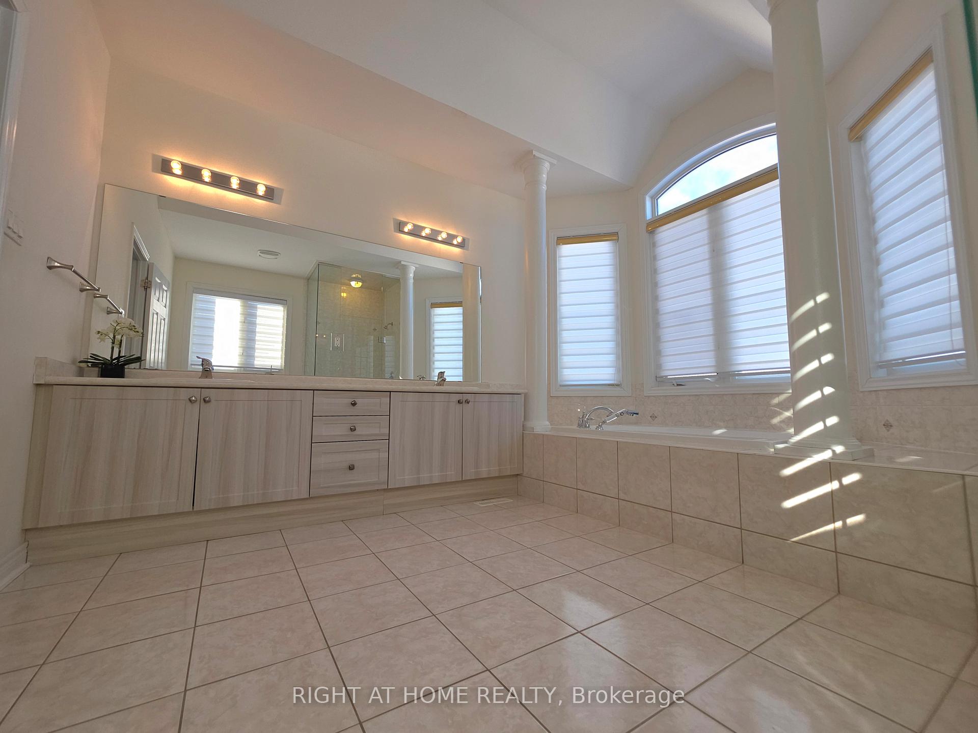 Photo 25 of 93 Oberfrick Avenue, Vaughan, Patterson — HOMEH