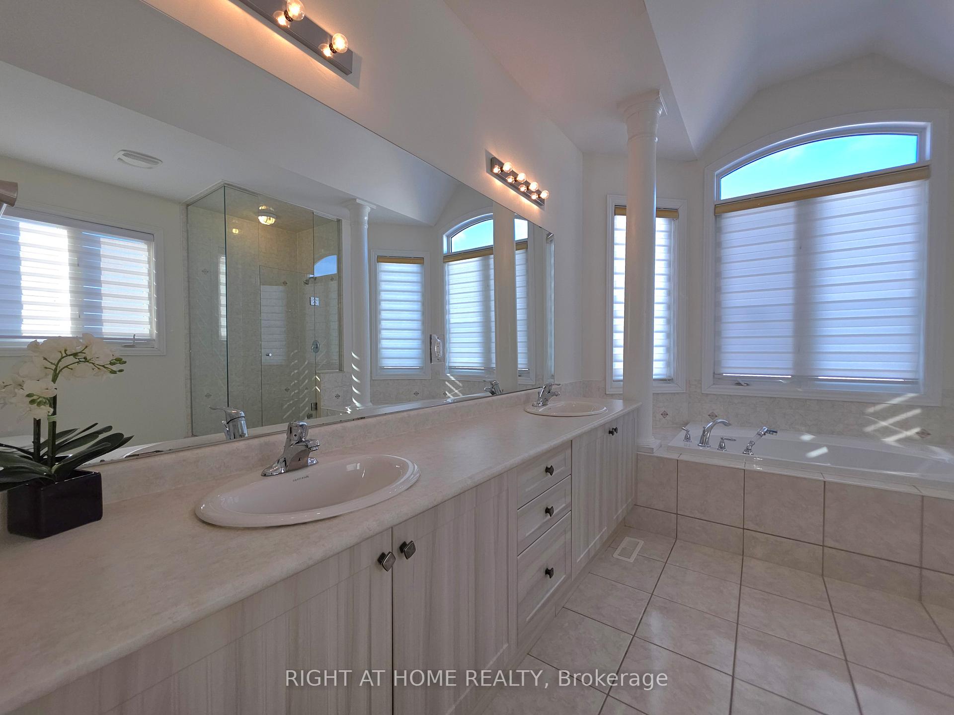 Photo 26 of 93 Oberfrick Avenue, Vaughan, Patterson — HOMEH
