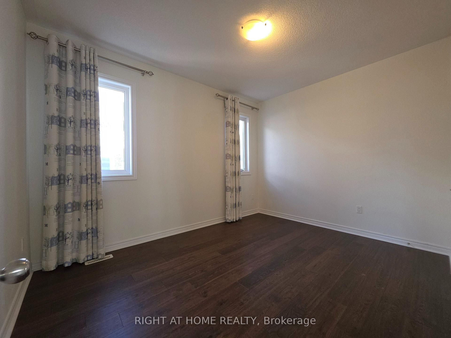 Photo 31 of 93 Oberfrick Avenue, Vaughan, Patterson — HOMEH
