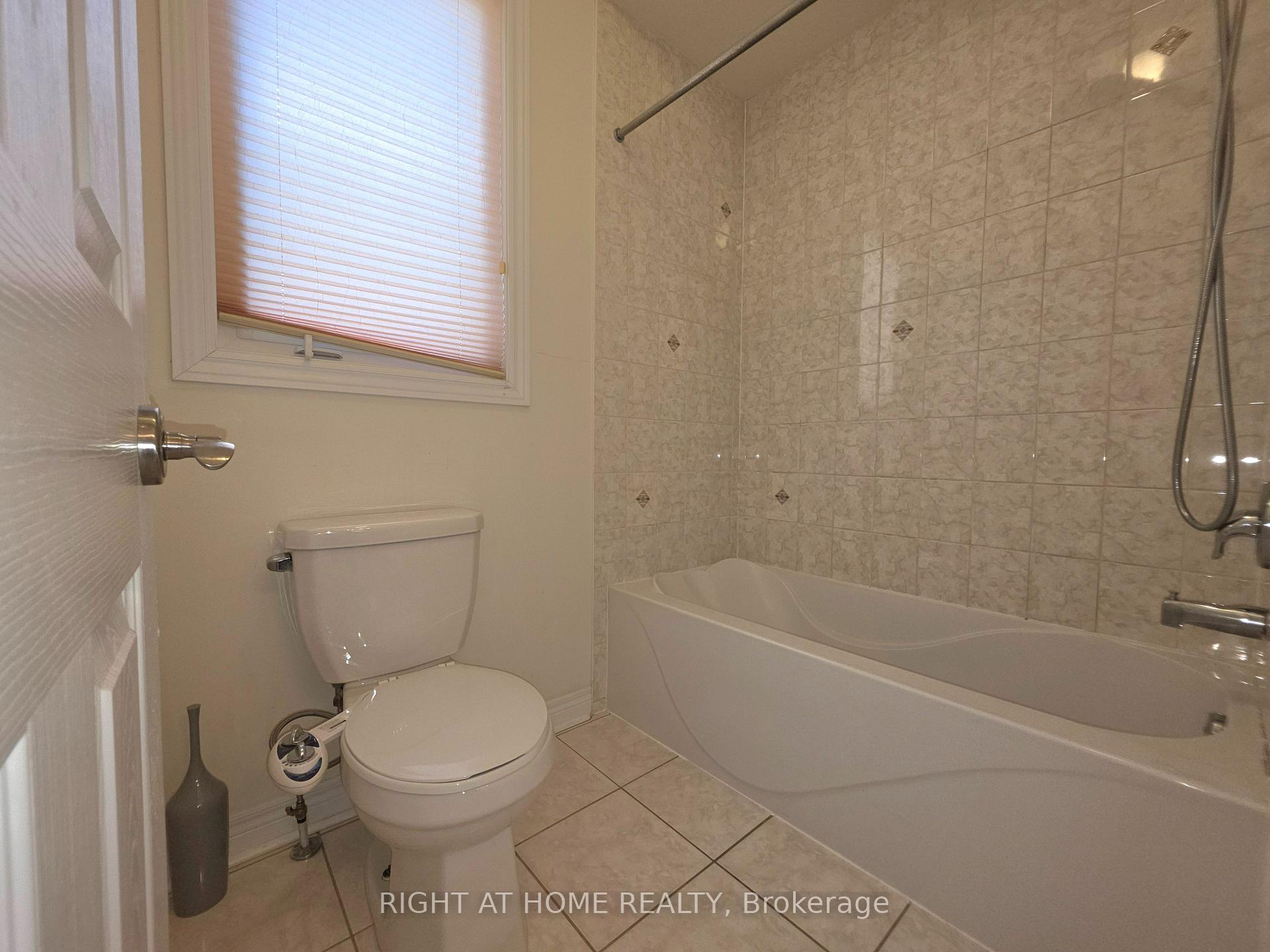 Photo 34 of 93 Oberfrick Avenue, Vaughan, Patterson — HOMEH