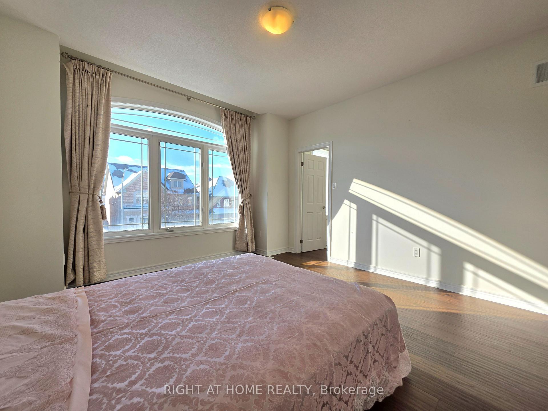 Photo 39 of 93 Oberfrick Avenue, Vaughan, Patterson — HOMEH