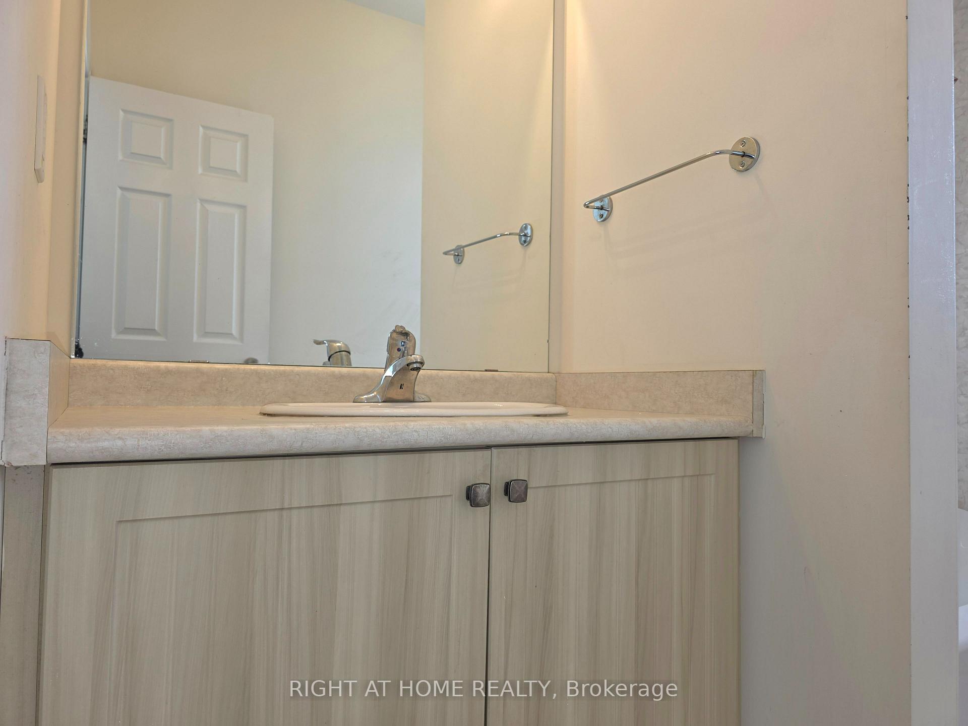 Photo 42 of 93 Oberfrick Avenue, Vaughan, Patterson — HOMEH