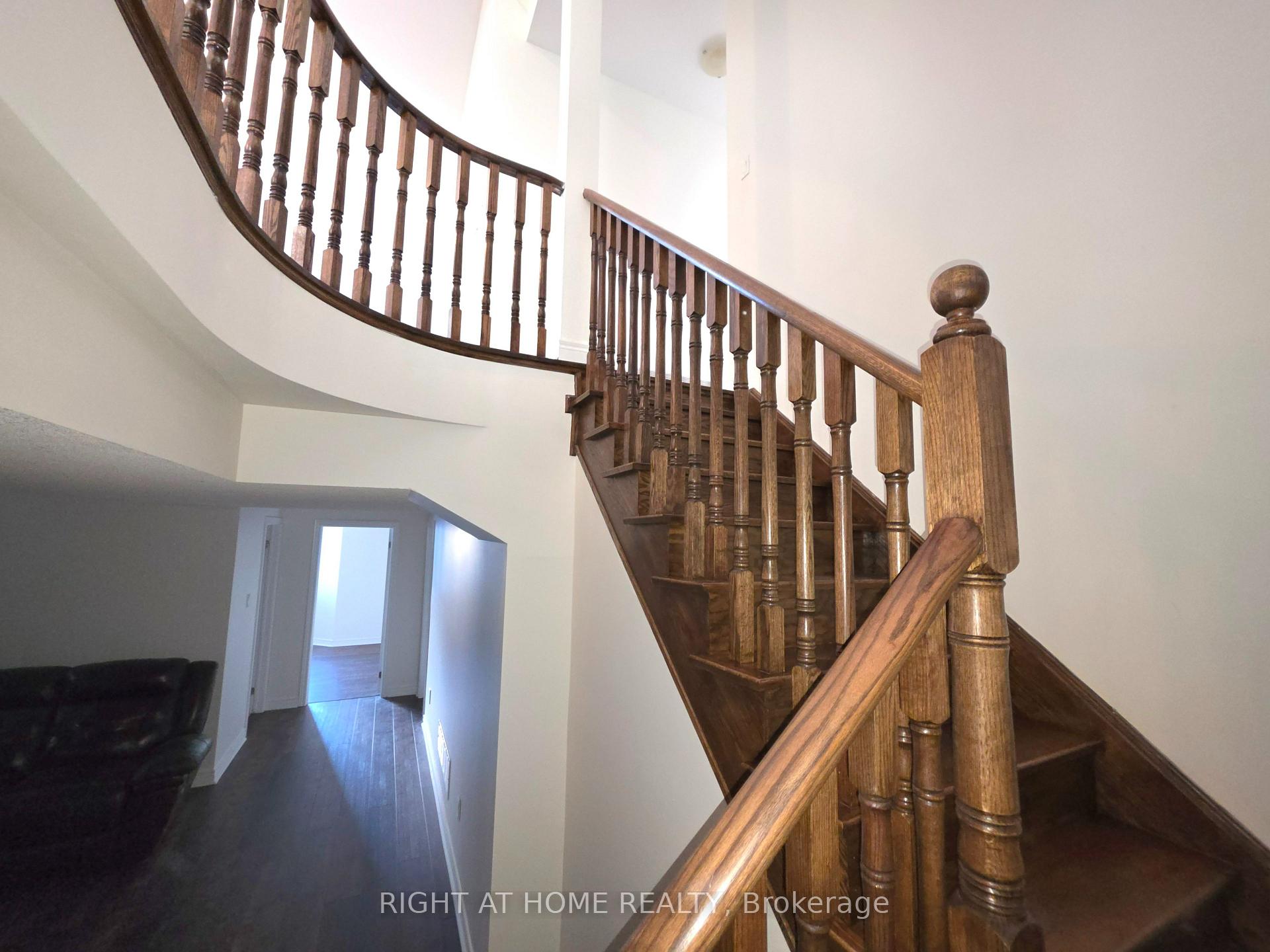 Photo 43 of 93 Oberfrick Avenue, Vaughan, Patterson — HOMEH