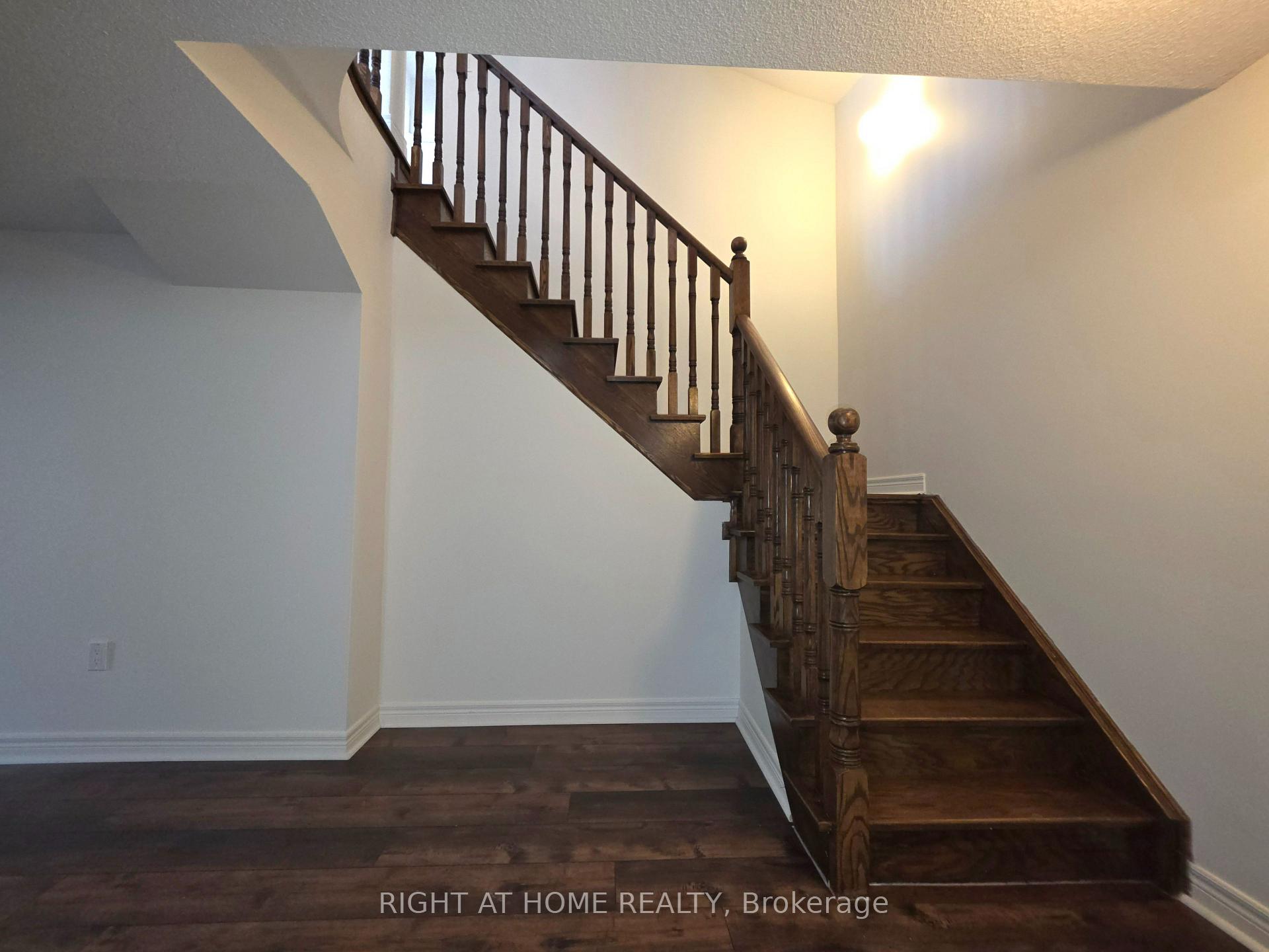 Photo 44 of 93 Oberfrick Avenue, Vaughan, Patterson — HOMEH