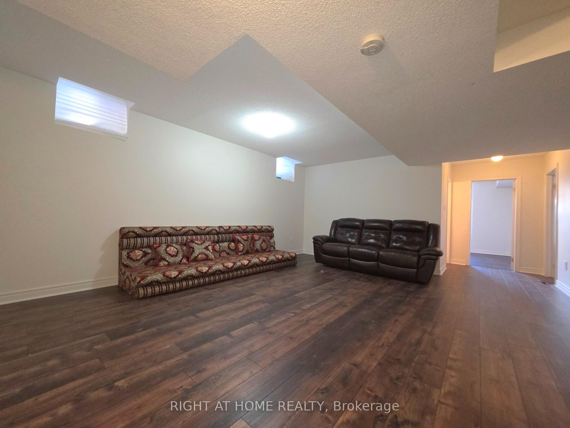 Photo 45 of 93 Oberfrick Avenue, Vaughan, Patterson — HOMEH