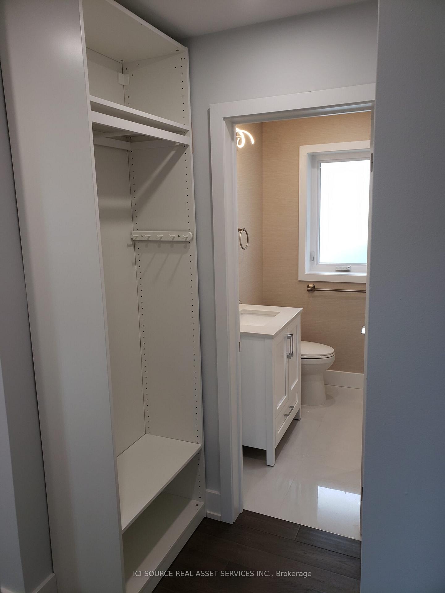 Photo 5 of Unit Upper, 21 Manitoba Street, Etobicoke, Mimico — HOMEH