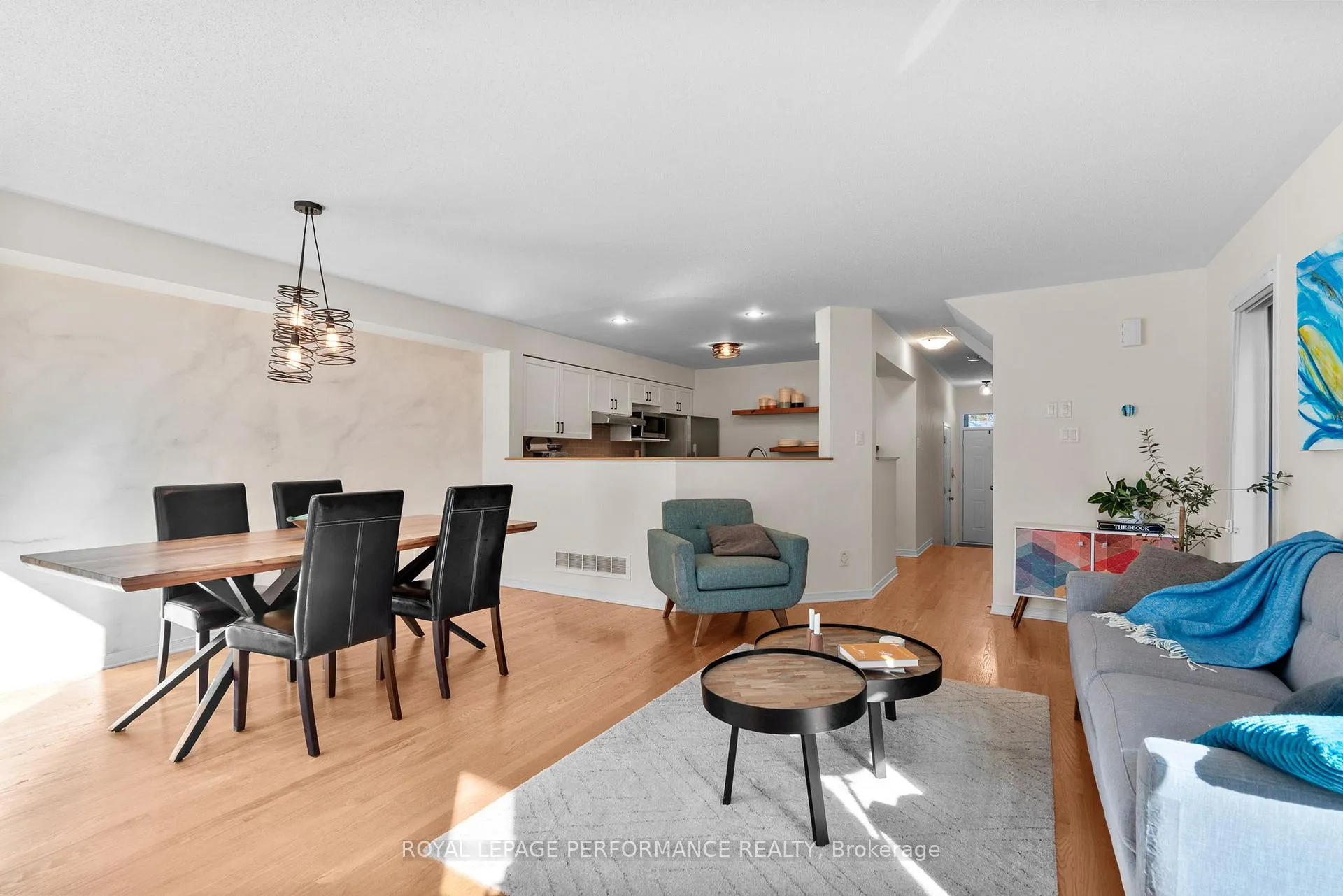Photo 10 of 287 Meilleur Private, Ottawa, Vanier — HOMEH