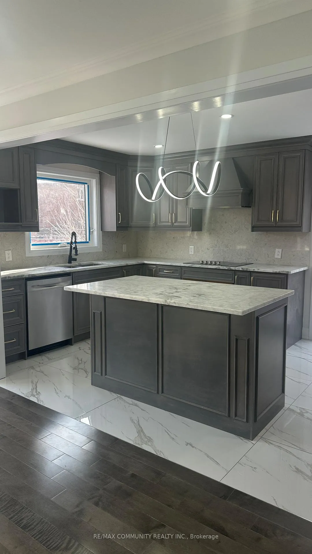 Photo 2 of 67 Conley Street, Vaughan, Lakeview Estates — HOMEH