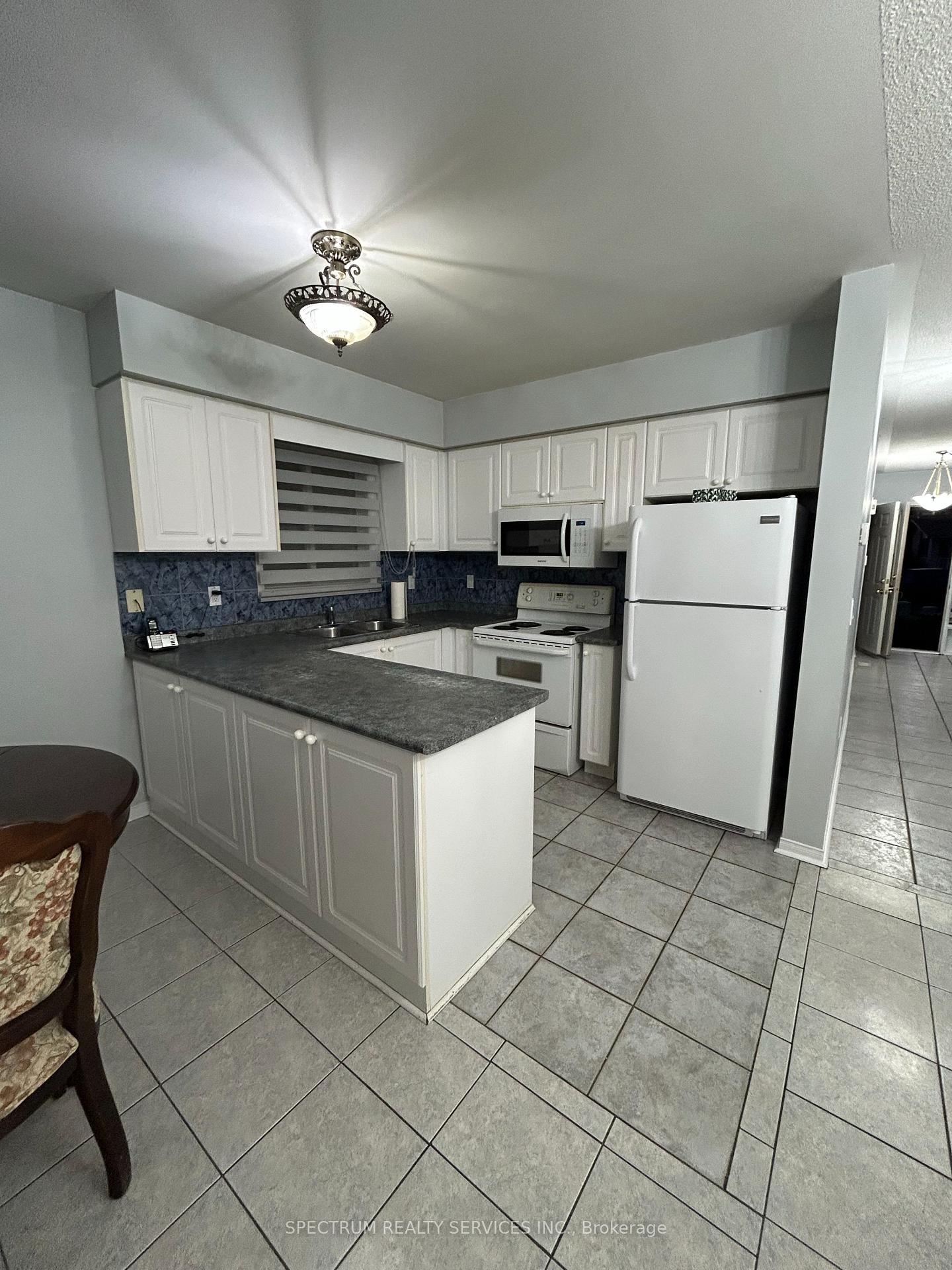 Photo 7 of 33 Monte Carlo Drive, Vaughan, Sonoma Heights — HOMEH