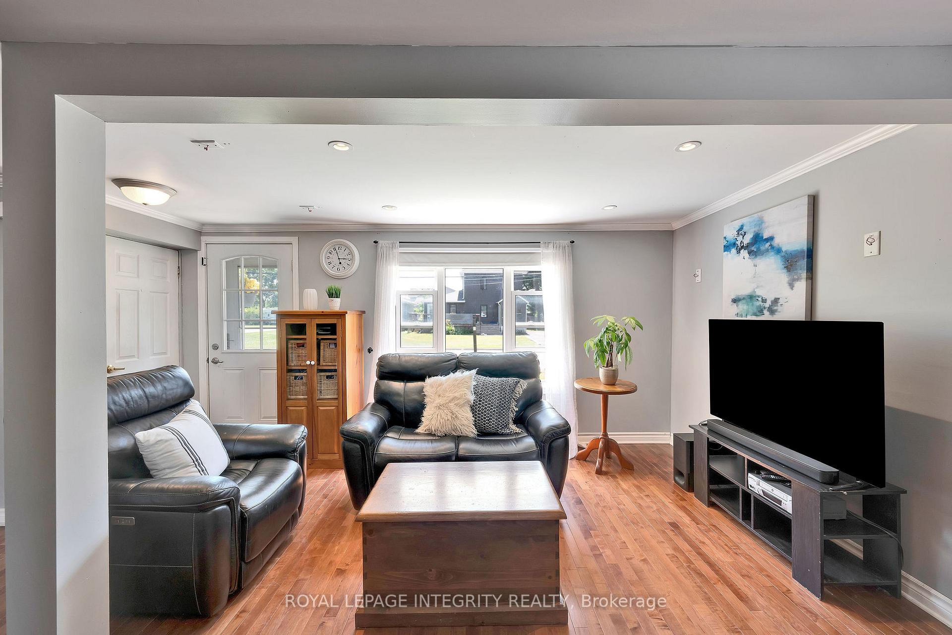 Photo 6 of 86 Charles Street, Arnprior — HOMEH