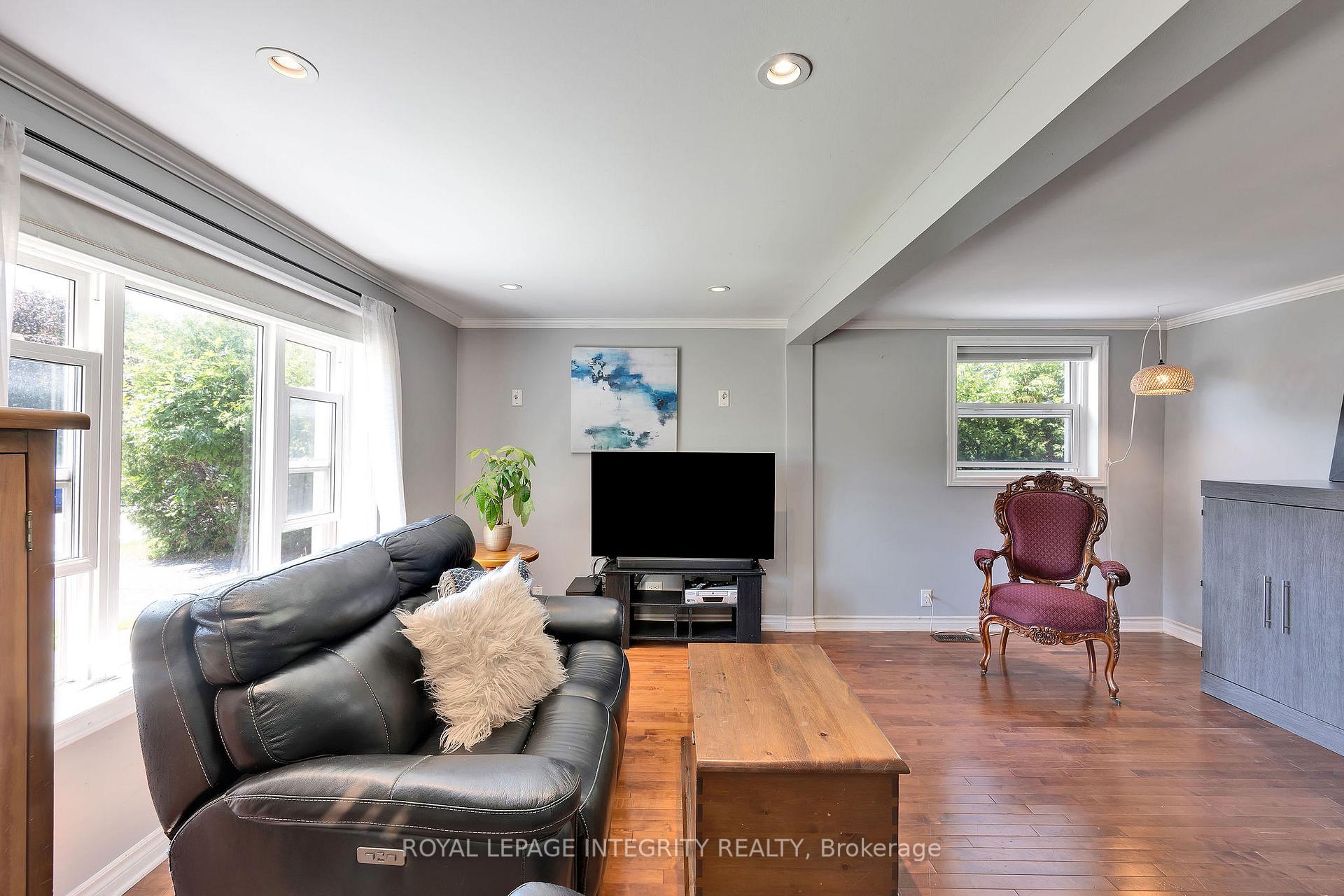 Photo 9 of 86 Charles Street, Arnprior — HOMEH