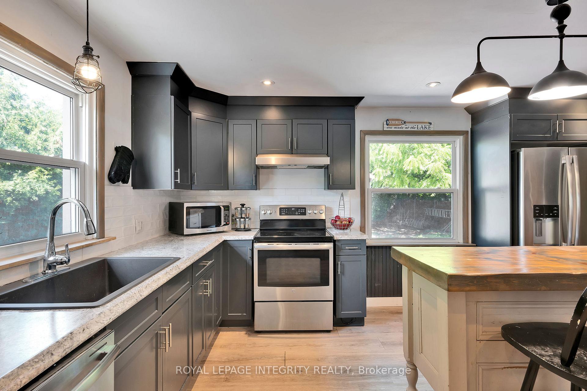 Photo 21 of 86 Charles Street, Arnprior — HOMEH