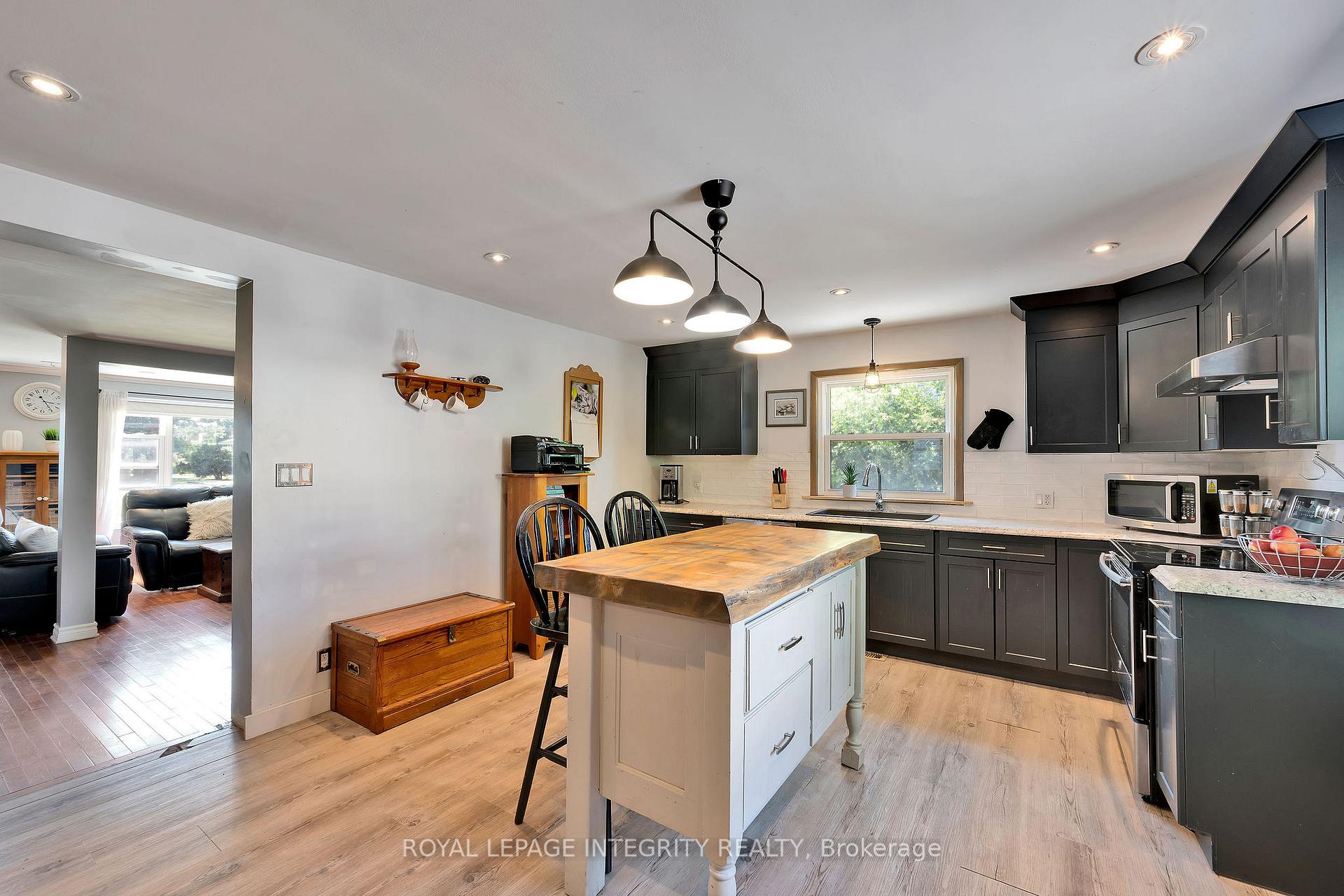 Photo 23 of 86 Charles Street, Arnprior — HOMEH