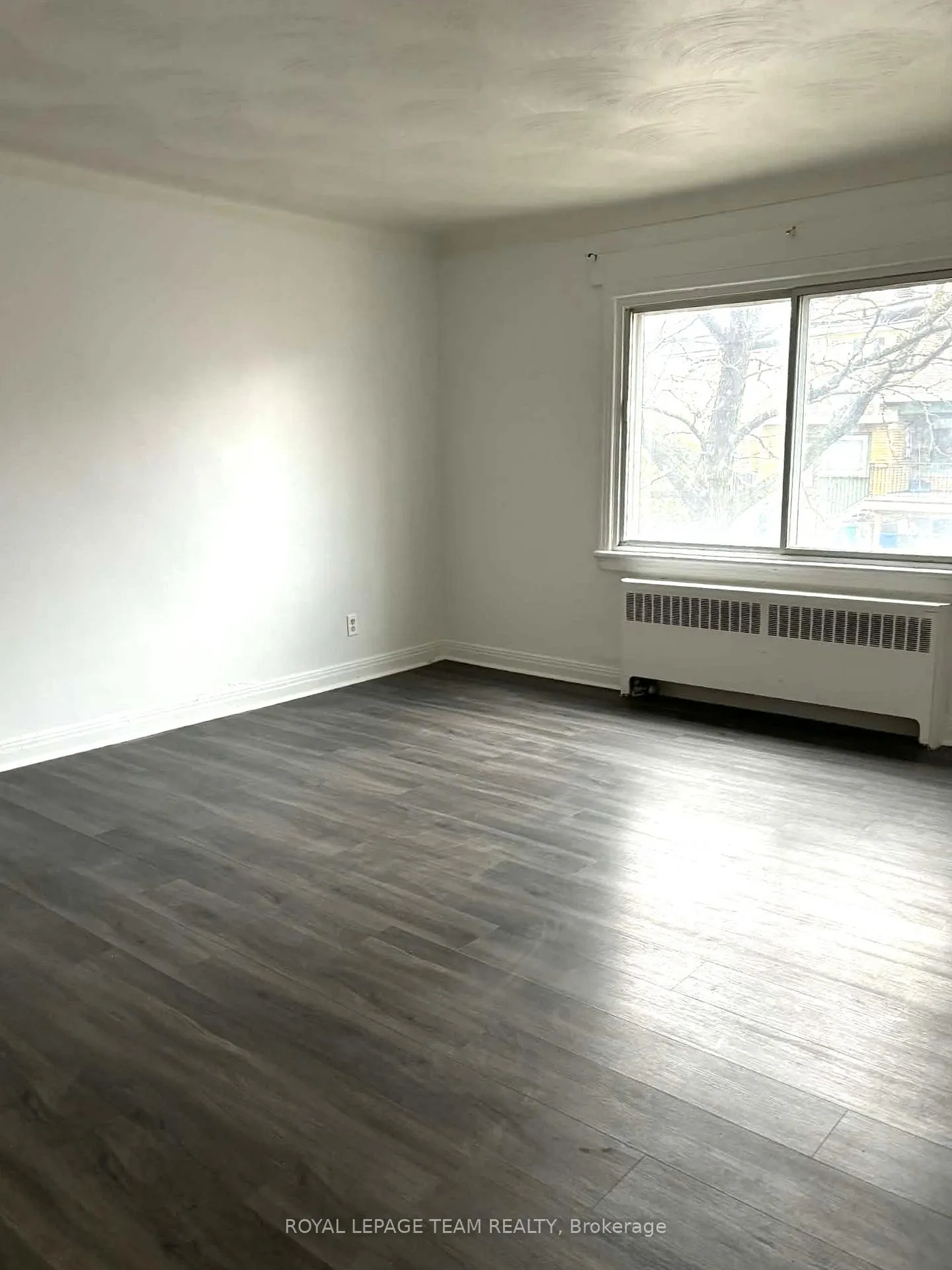 Photo 7 of Unit 3, 187 Bradley Avenue, Ottawa, Vanier — HOMEH