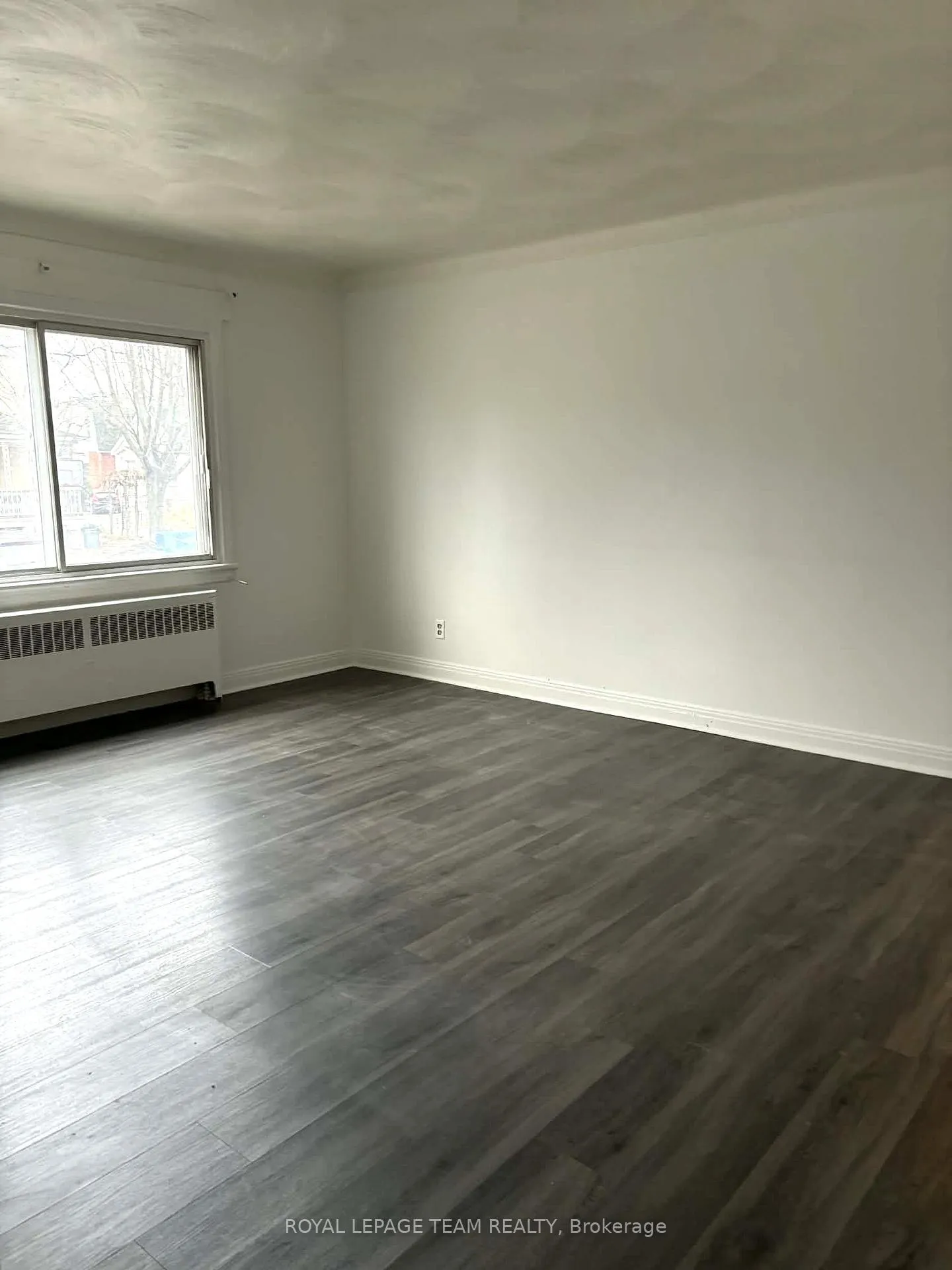 Photo 8 of Unit 3, 187 Bradley Avenue, Ottawa, Vanier — HOMEH