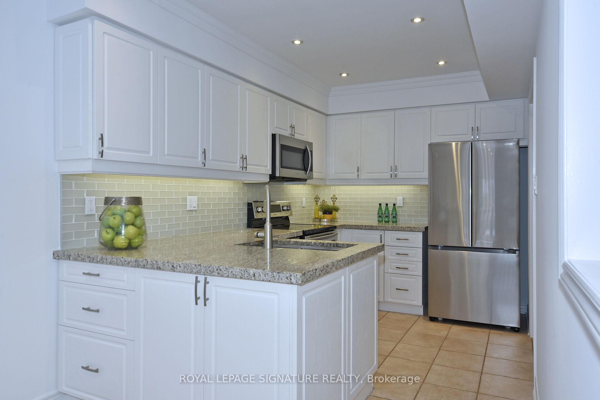 Photo 16 of 257 Deepsprings Crescent, Vaughan, Vellore Village — HOMEH