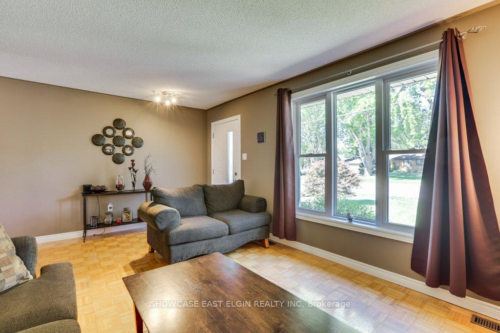 Photo 5 of 155 Caverly Road, Aylmer — HOMEH