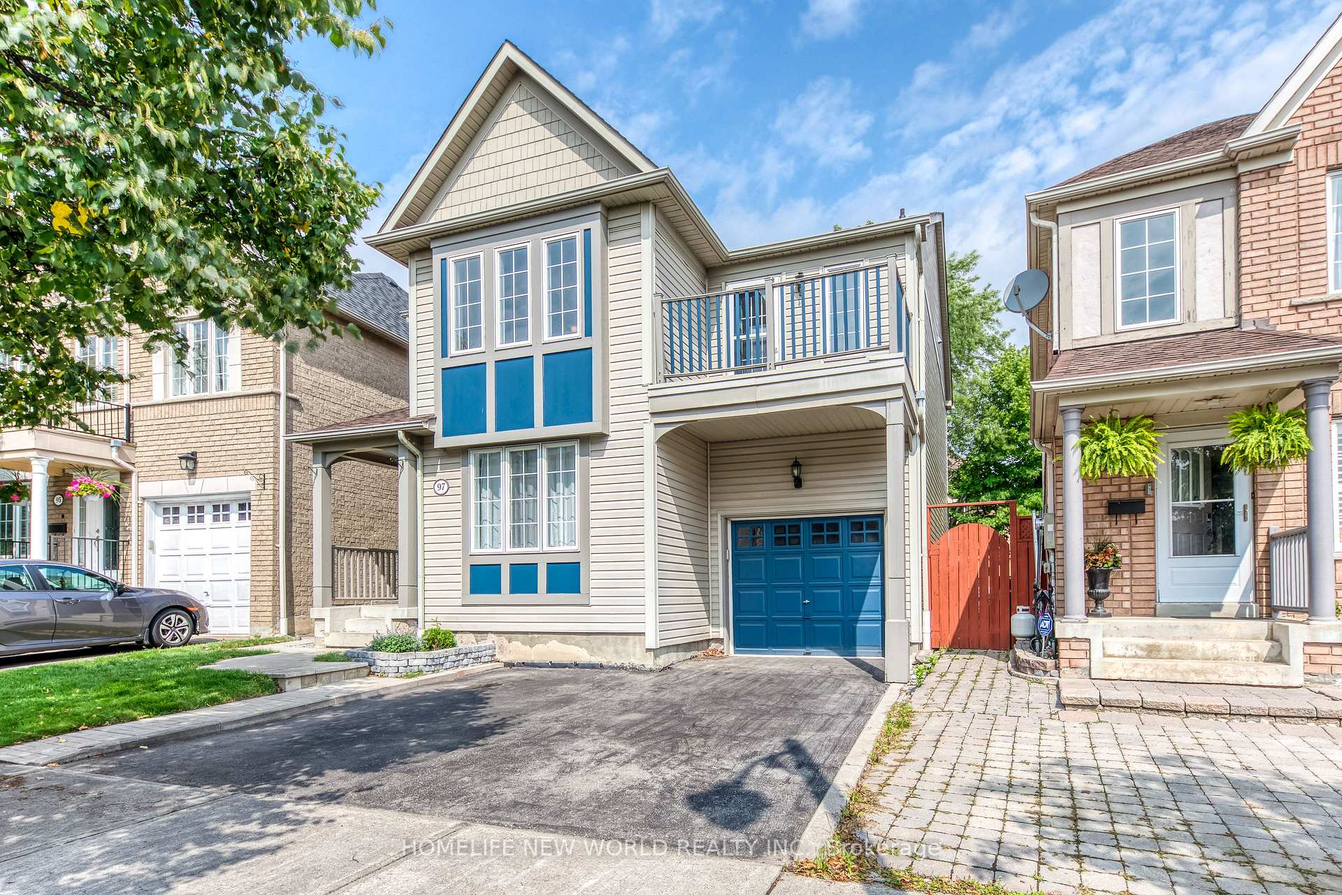 Photo 5 of 97 Mcsweeney Crescent, Ajax, Northwest Ajax — HOMEH