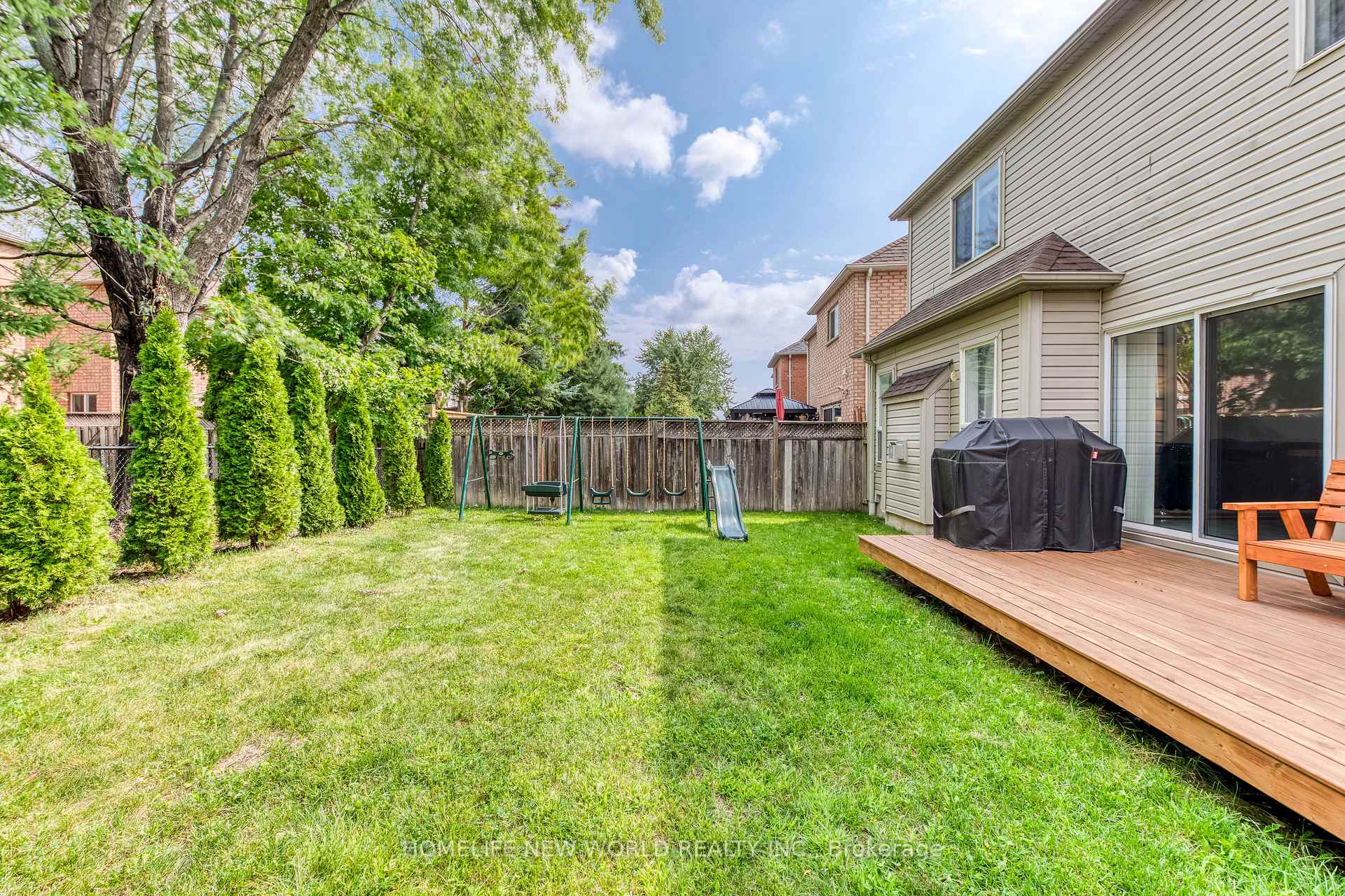 Photo 32 of 97 Mcsweeney Crescent, Ajax, Northwest Ajax — HOMEH
