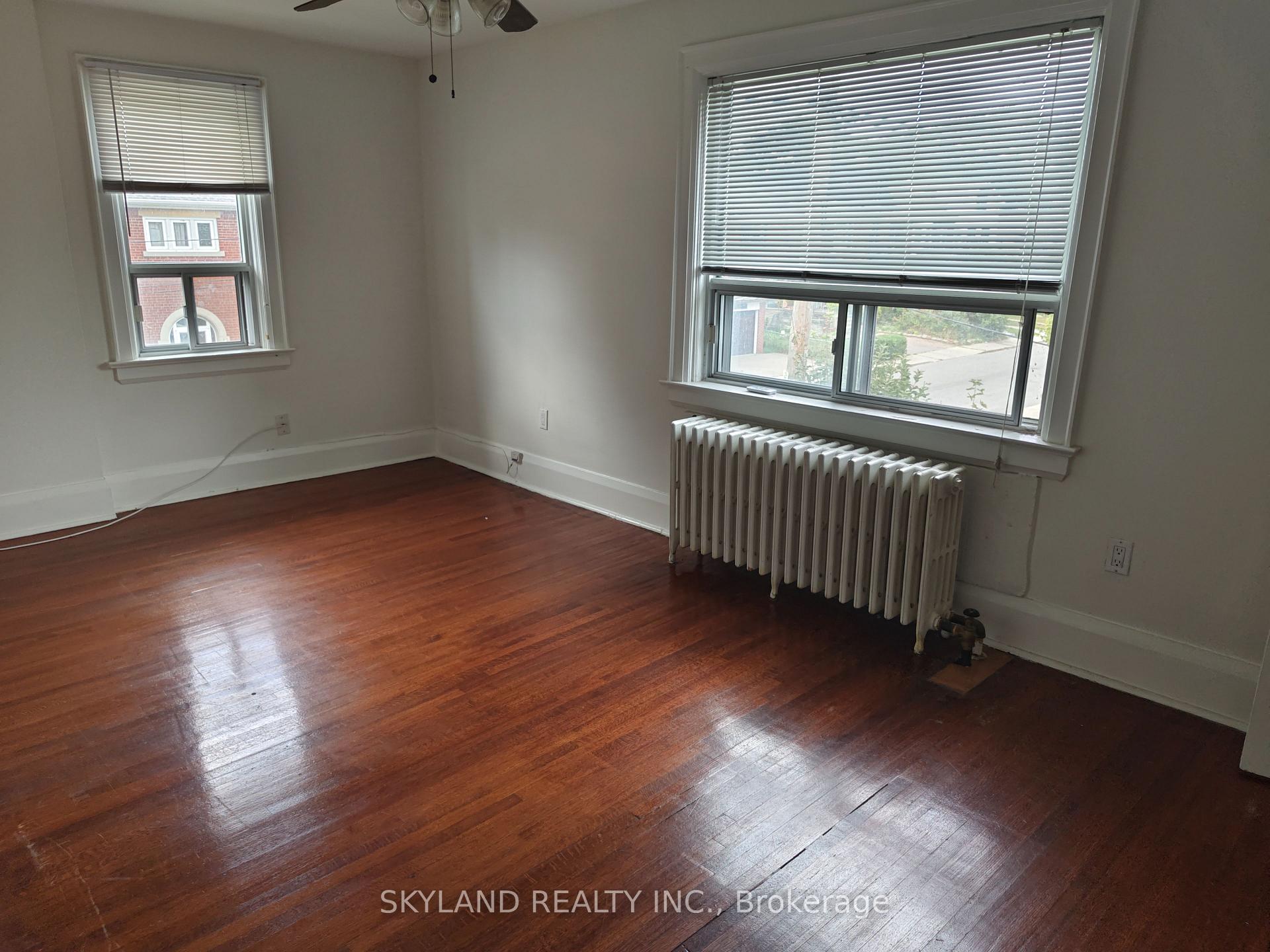 Photo 13 of Unit 3, 69 Lake Shore Drive, Etobicoke, New Toronto — HOMEH