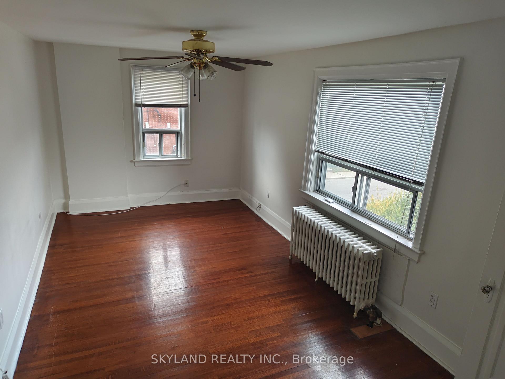 Photo 15 of Unit 3, 69 Lake Shore Drive, Etobicoke, New Toronto — HOMEH
