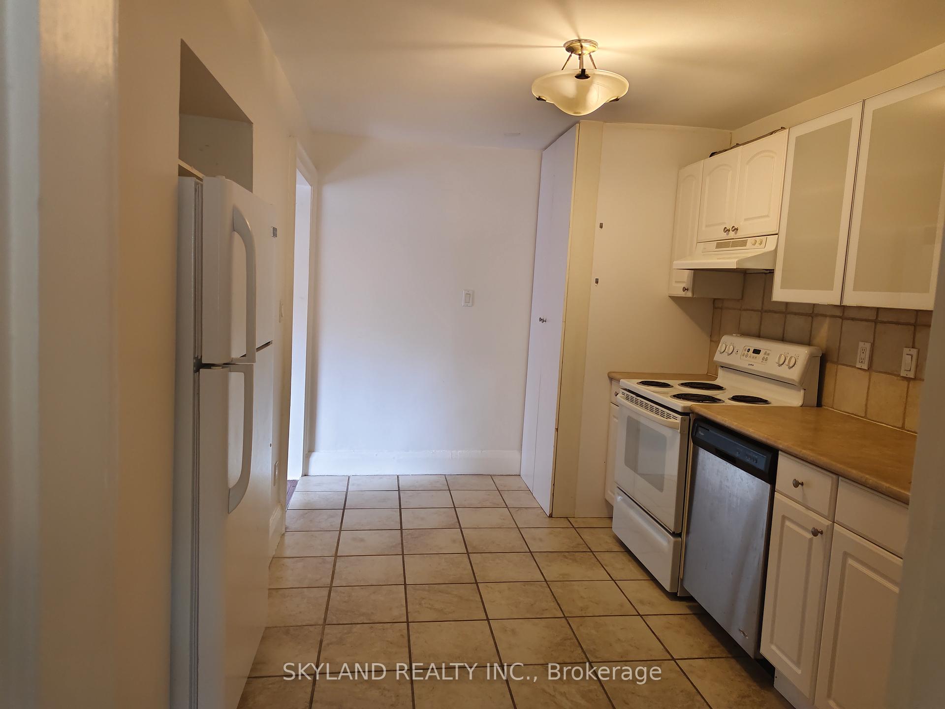 Photo 23 of Unit 3, 69 Lake Shore Drive, Etobicoke, New Toronto — HOMEH