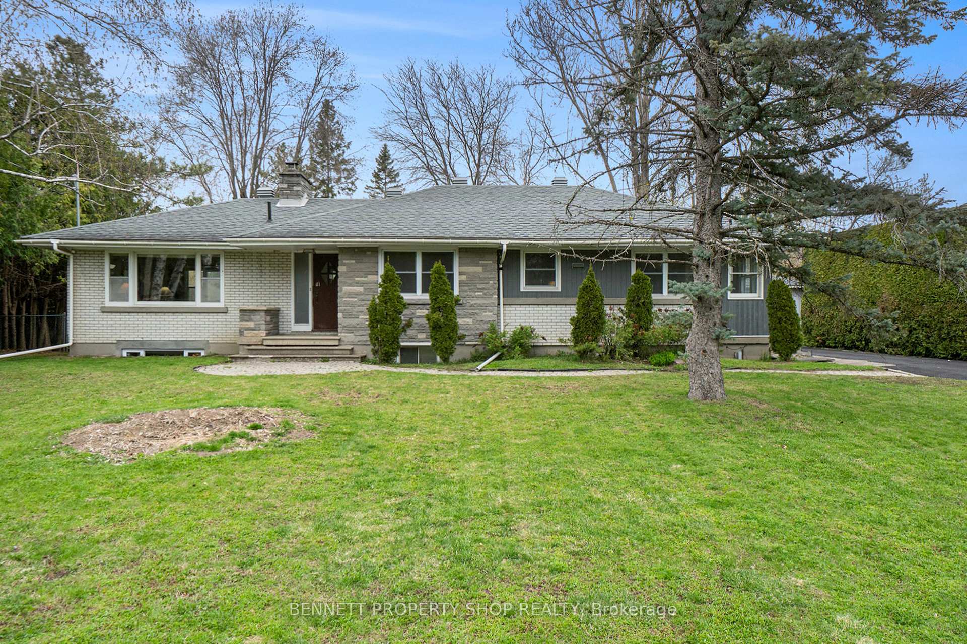 Photo 1 of 111 Arbeatha Street, Ottawa, Arbeatha Park — HOMEH