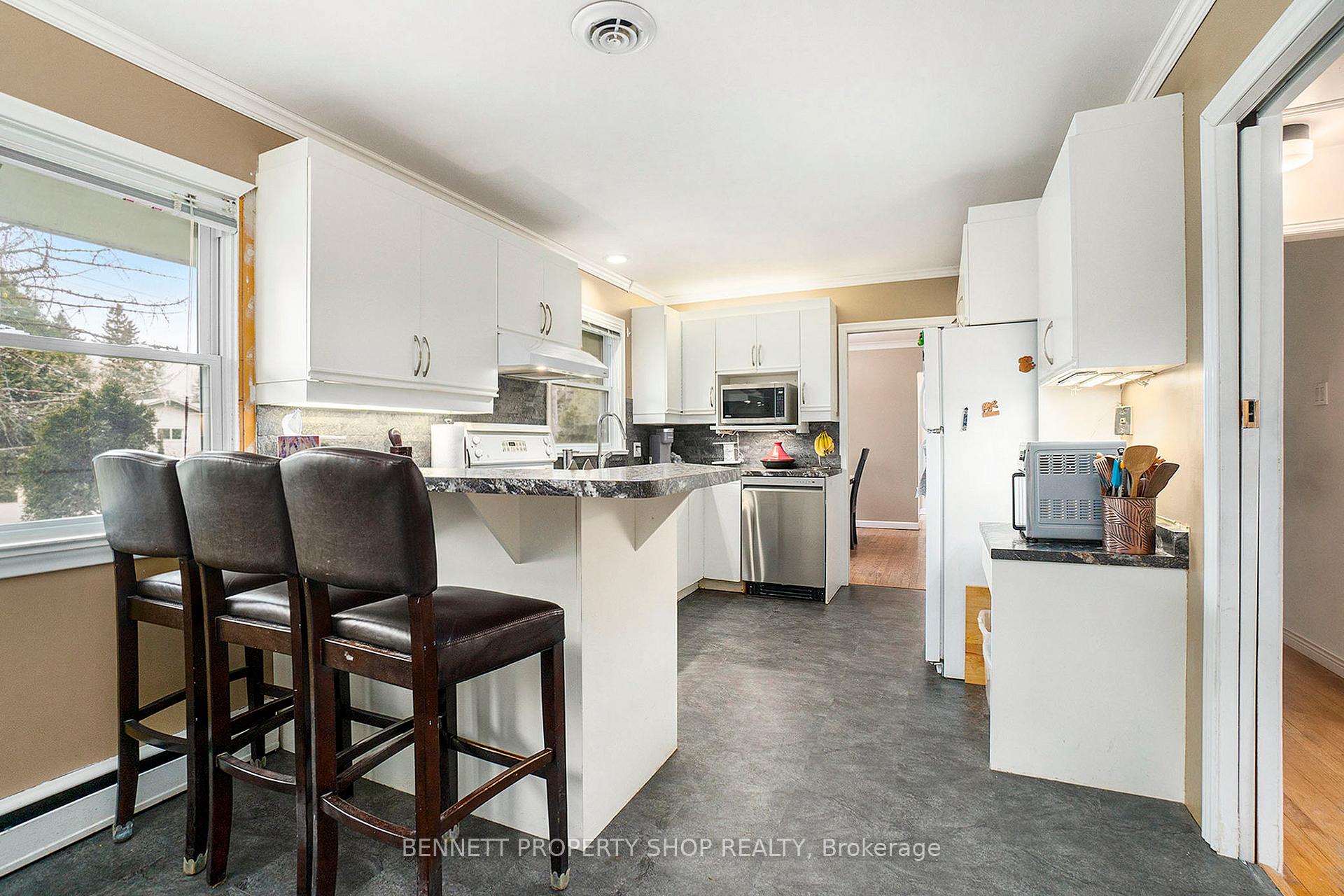 Photo 14 of 111 Arbeatha Street, Ottawa, Arbeatha Park — HOMEH