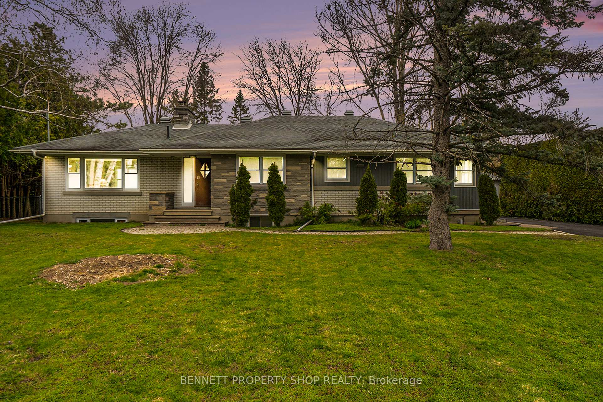 Photo 26 of 111 Arbeatha Street, Ottawa, Arbeatha Park — HOMEH