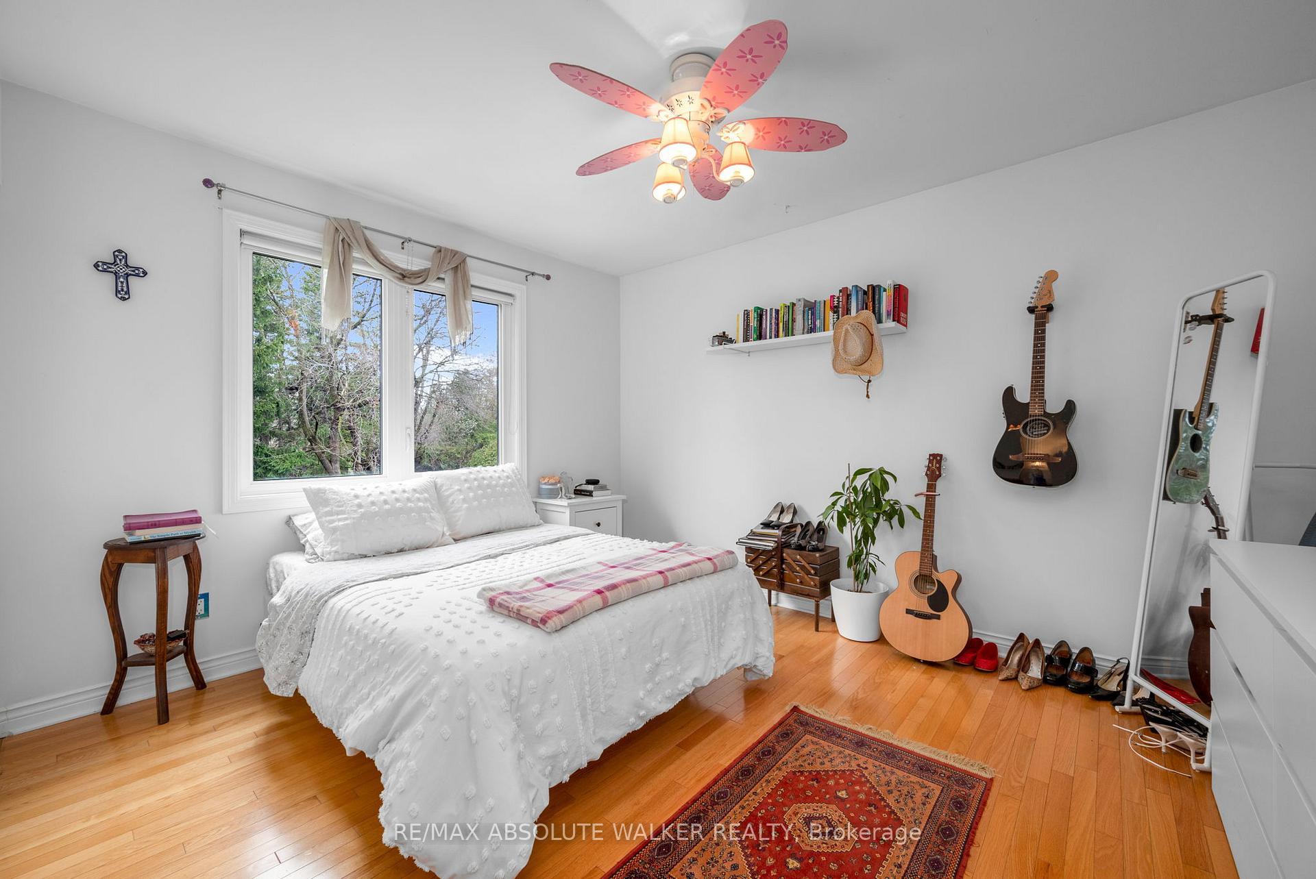 Photo 23 of 1946 Ludgate Crescent, Ottawa, Beaconwood — HOMEH