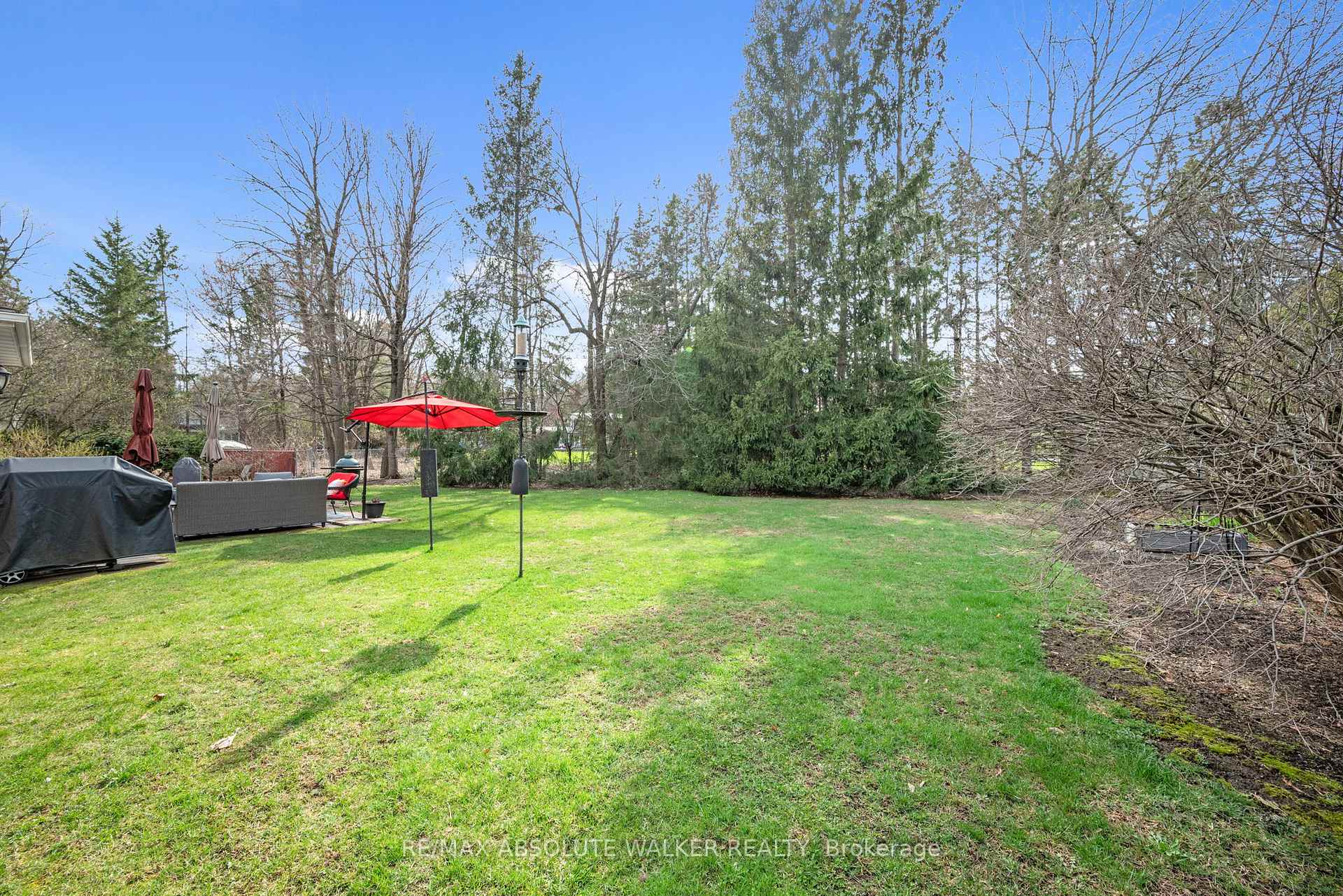 Photo 33 of 1946 Ludgate Crescent, Ottawa, Beaconwood — HOMEH