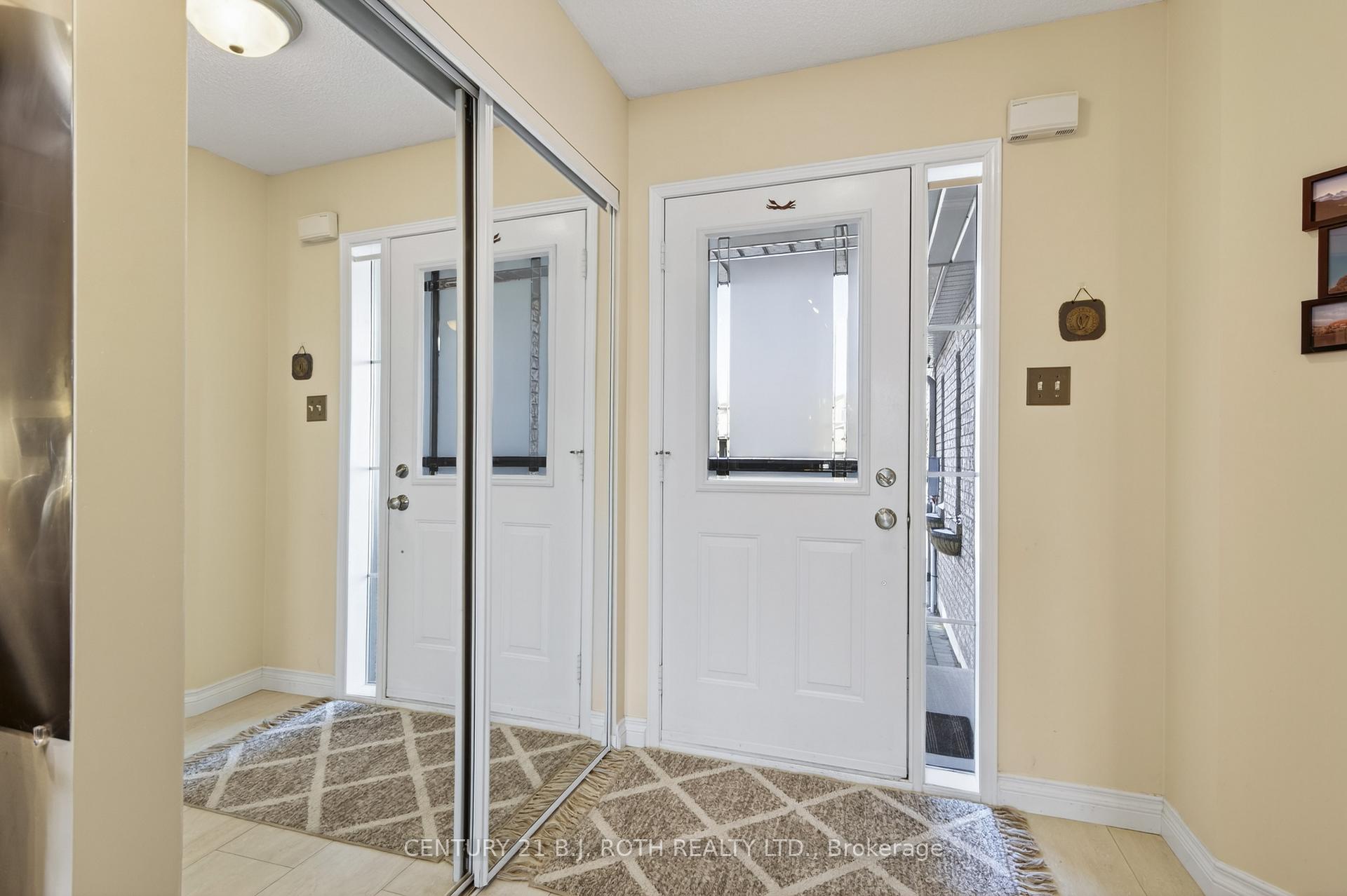 Photo 2 of 73 Rundle Crescent, Barrie, Holly — HOMEH