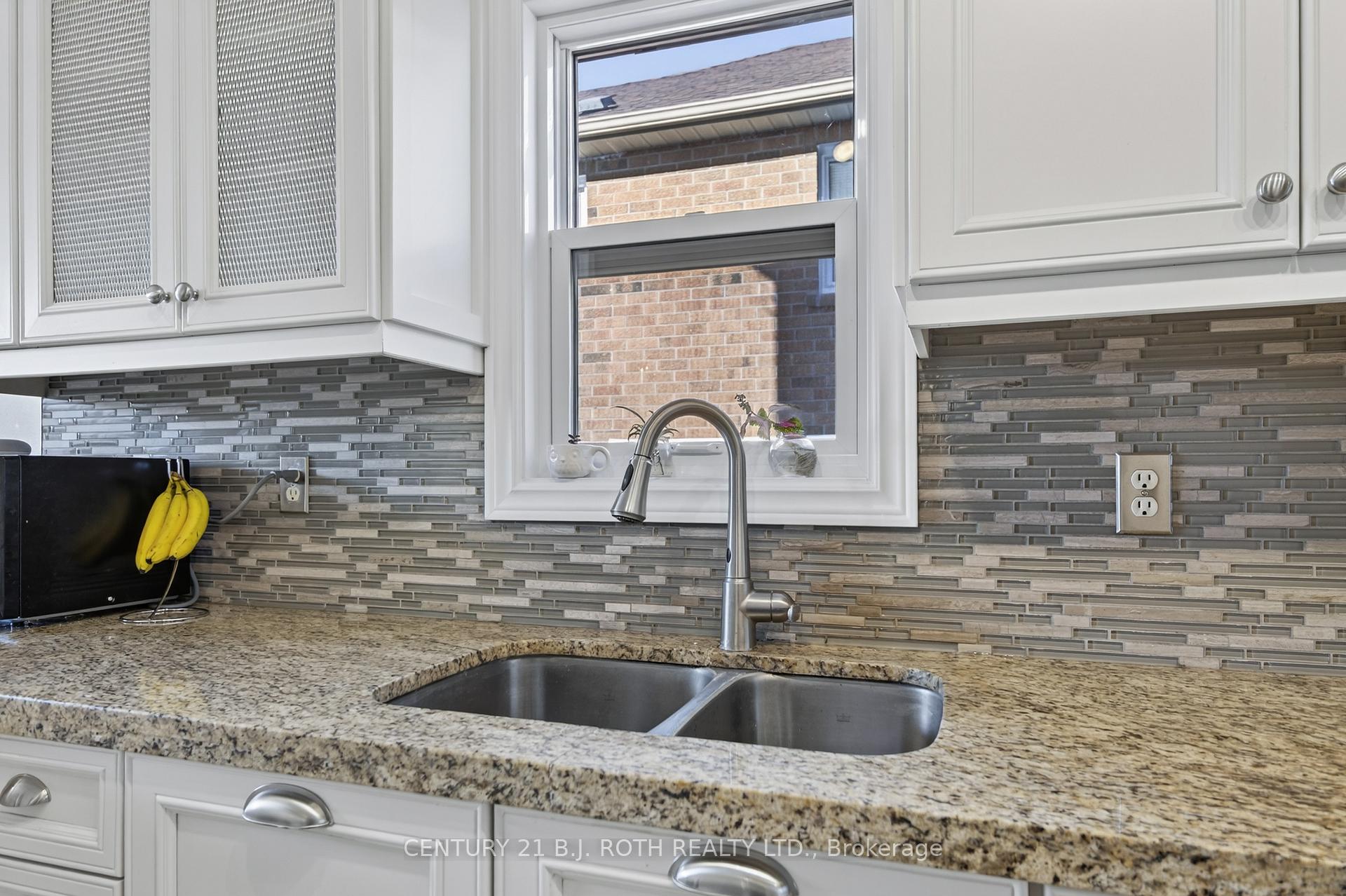 Photo 5 of 73 Rundle Crescent, Barrie, Holly — HOMEH