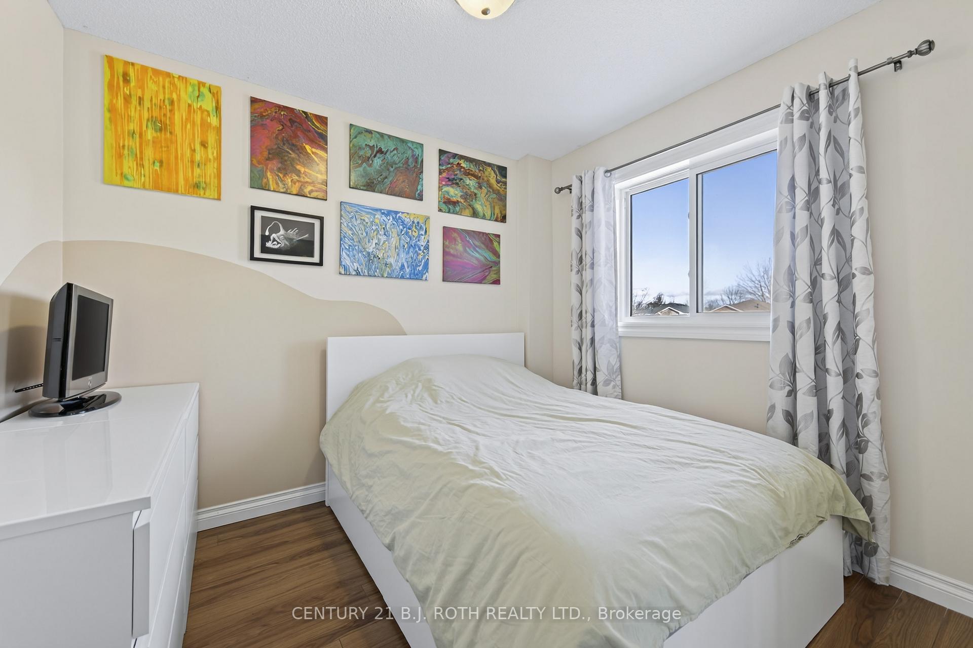 Photo 16 of 73 Rundle Crescent, Barrie, Holly — HOMEH