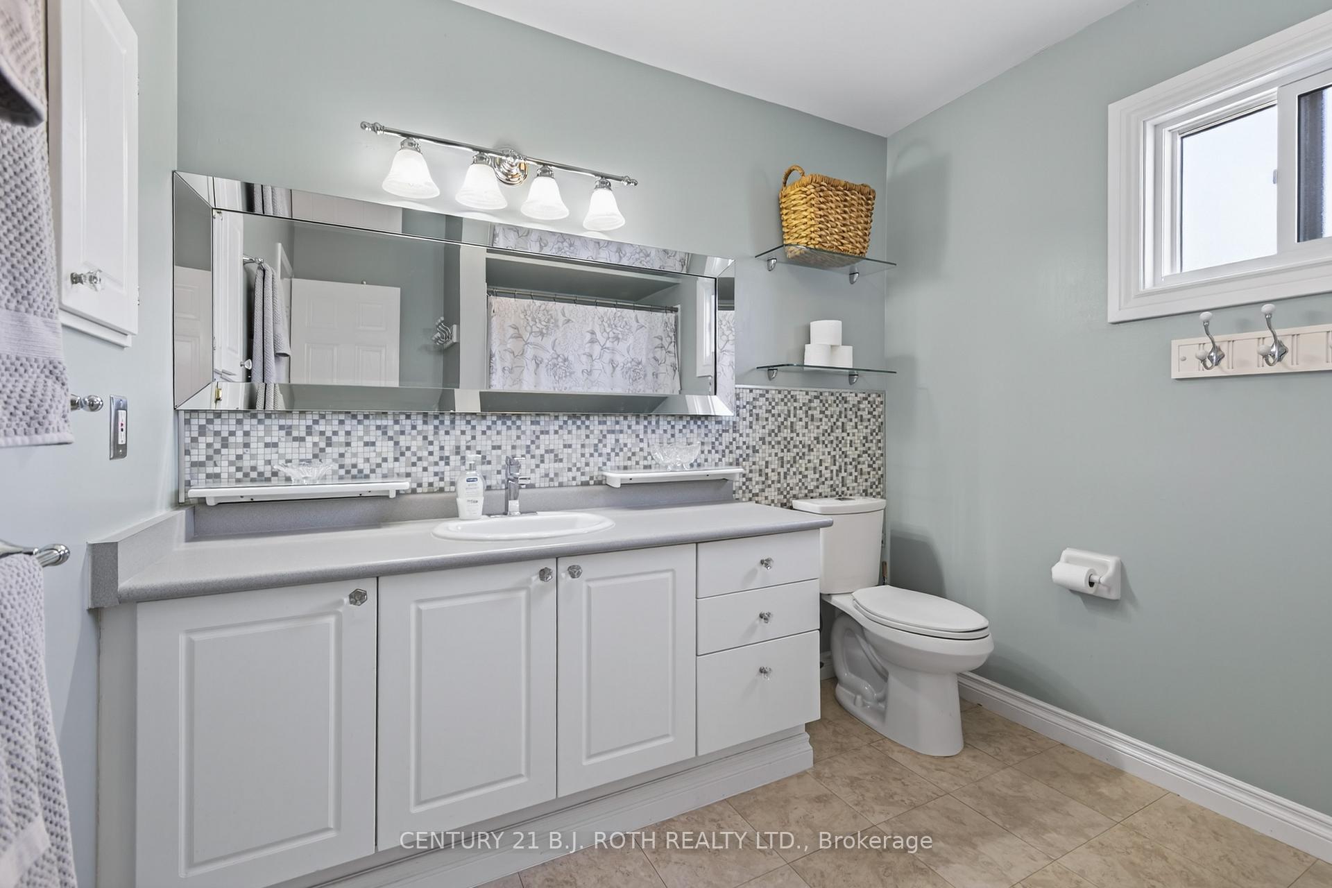 Photo 22 of 73 Rundle Crescent, Barrie, Holly — HOMEH